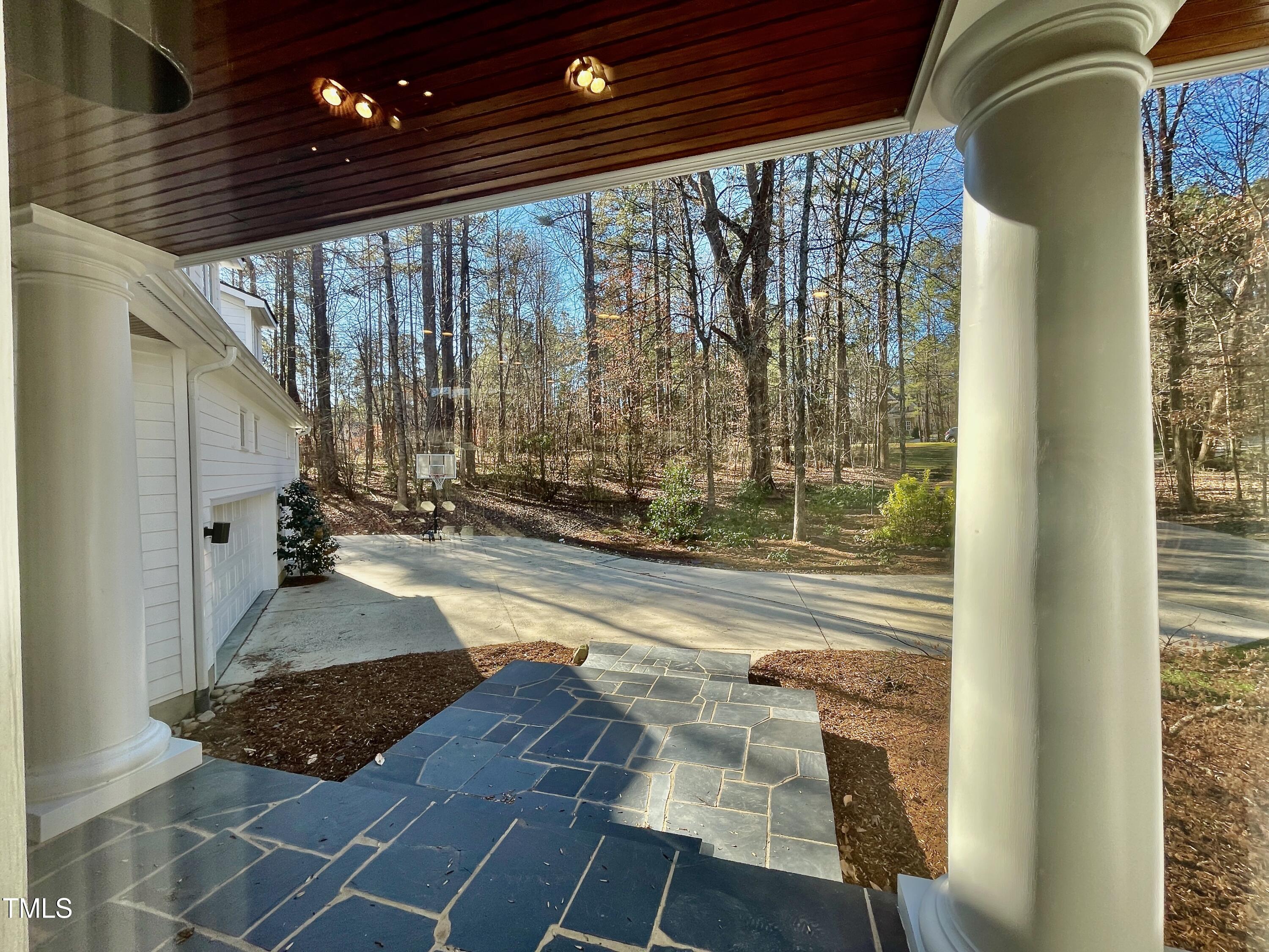 811 Oxbow Crossing Road