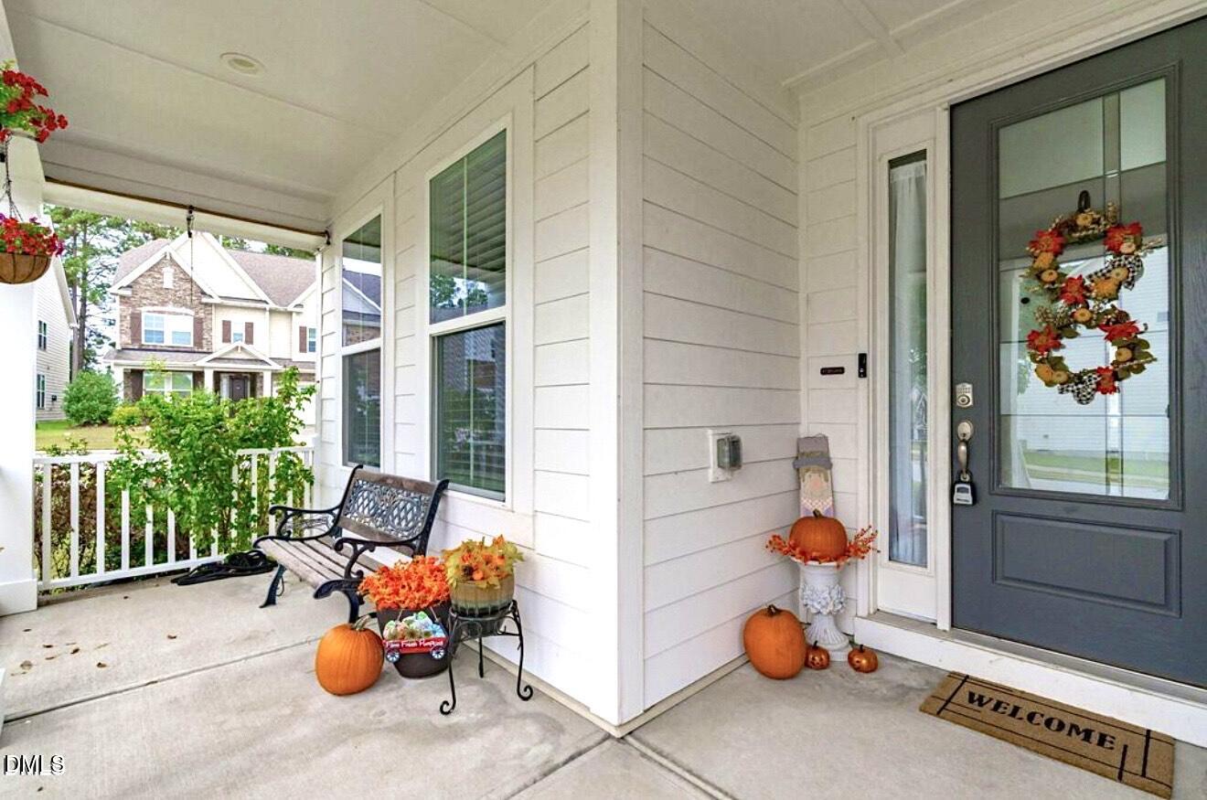 736 Meadowside Court