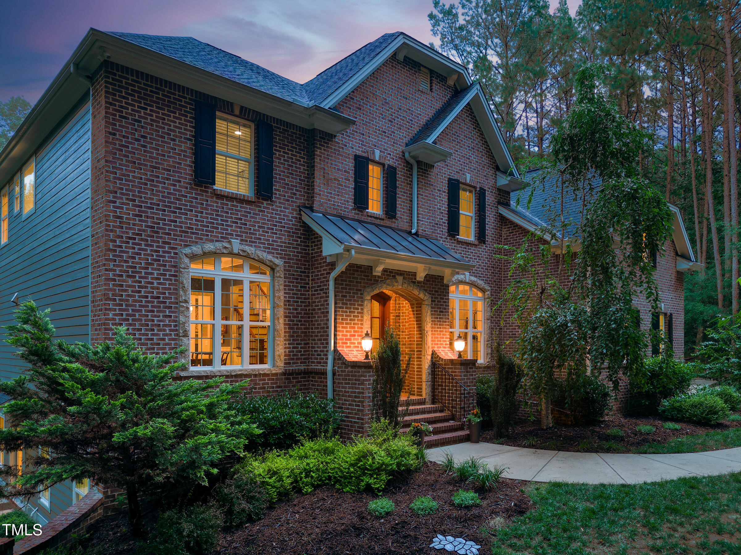 220 Westhampton Way