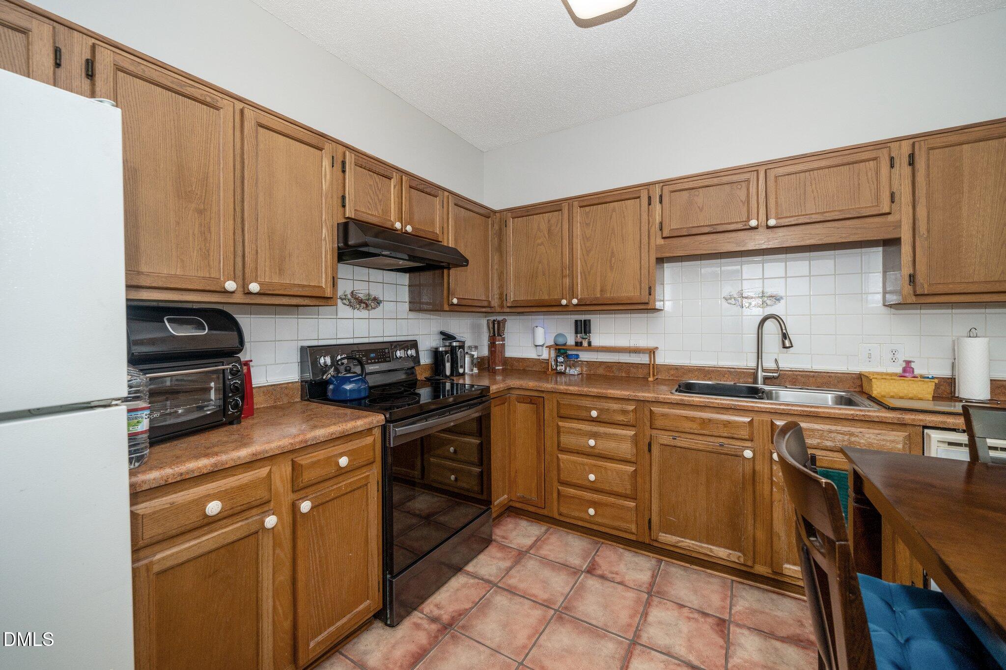 6008 River Lake Circle