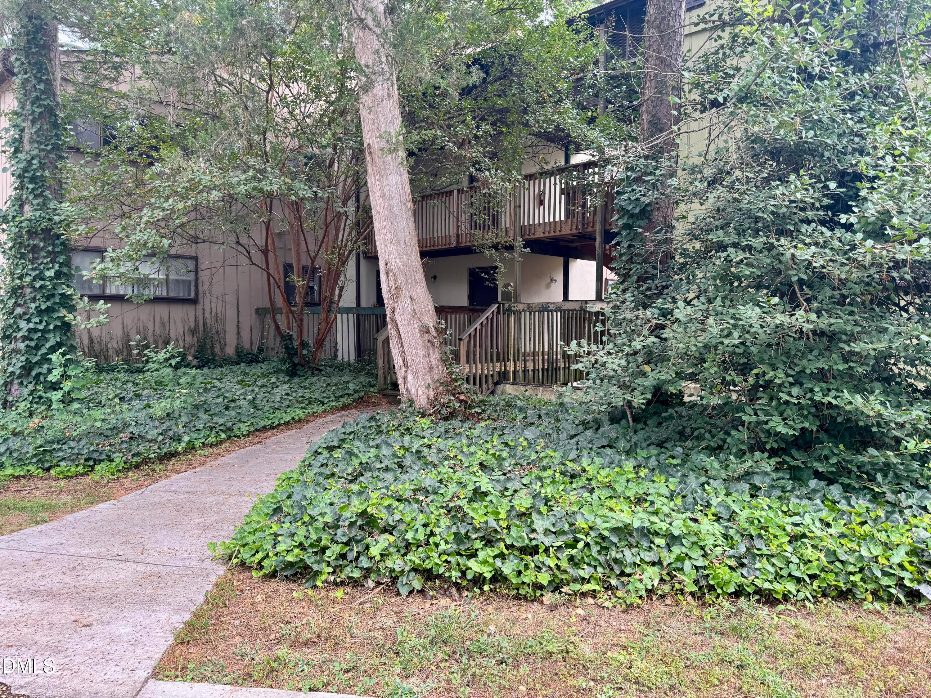 677 Pine Ridge Place Unit 677