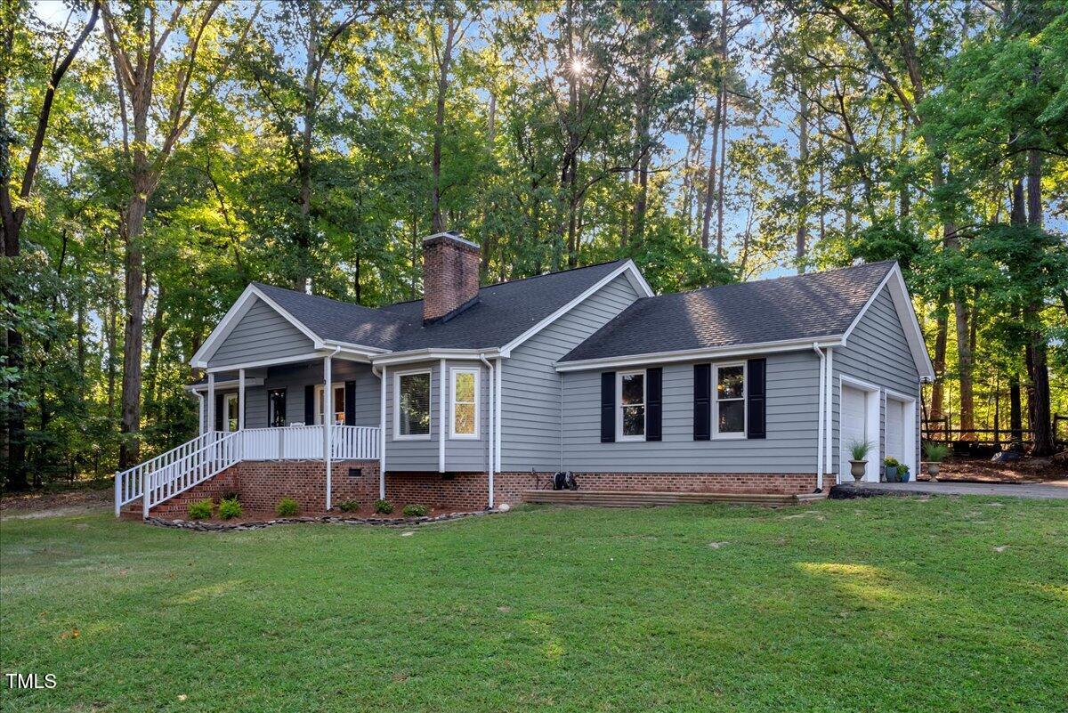113 White Oak Ct. Court