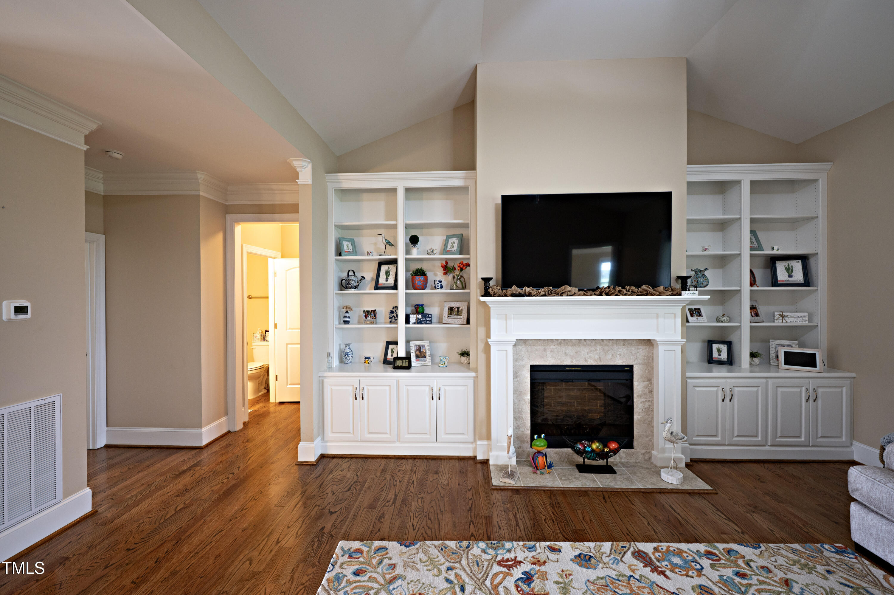 8637 Forest Cove Road
