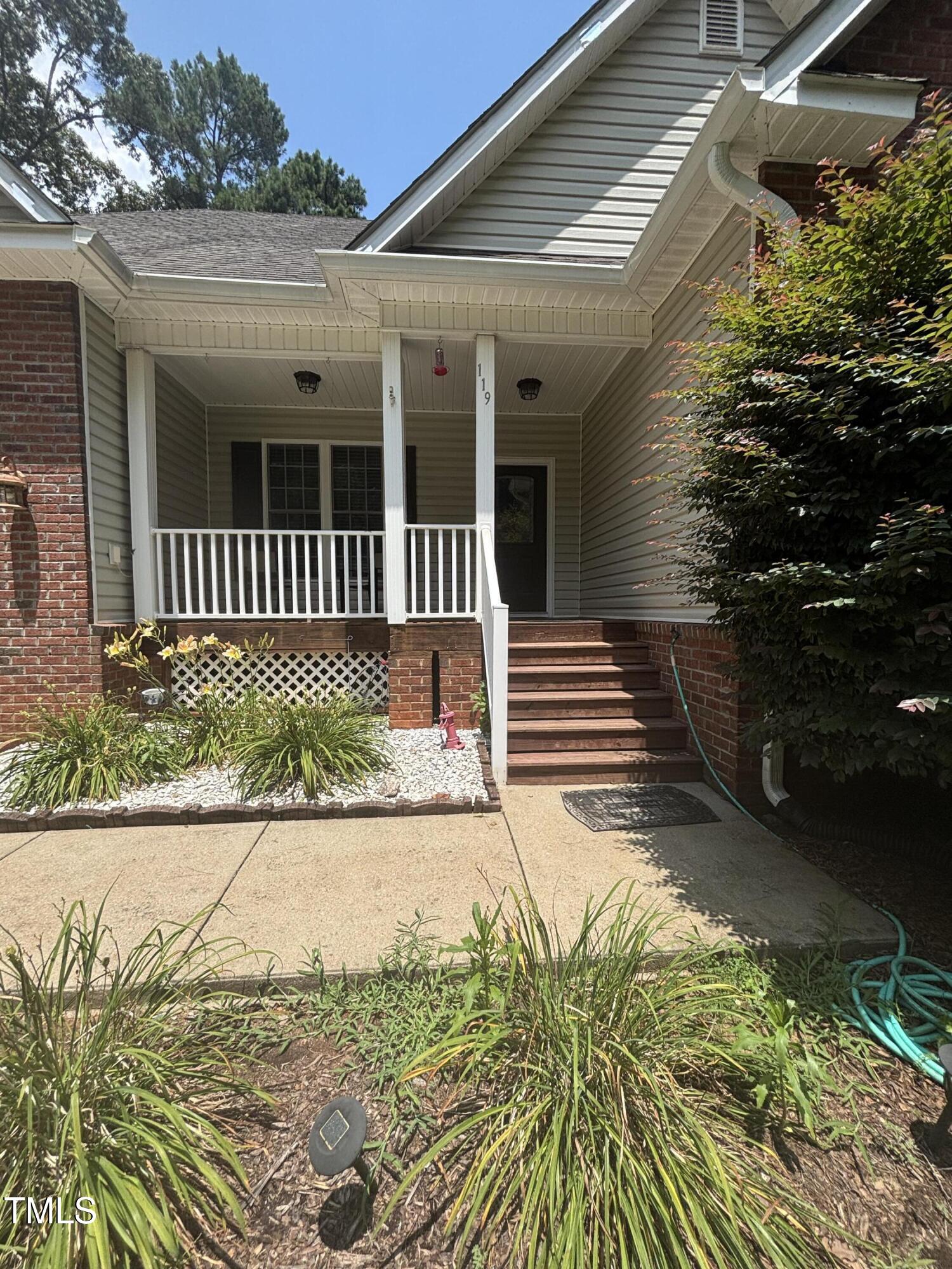 119 Comanche Drive