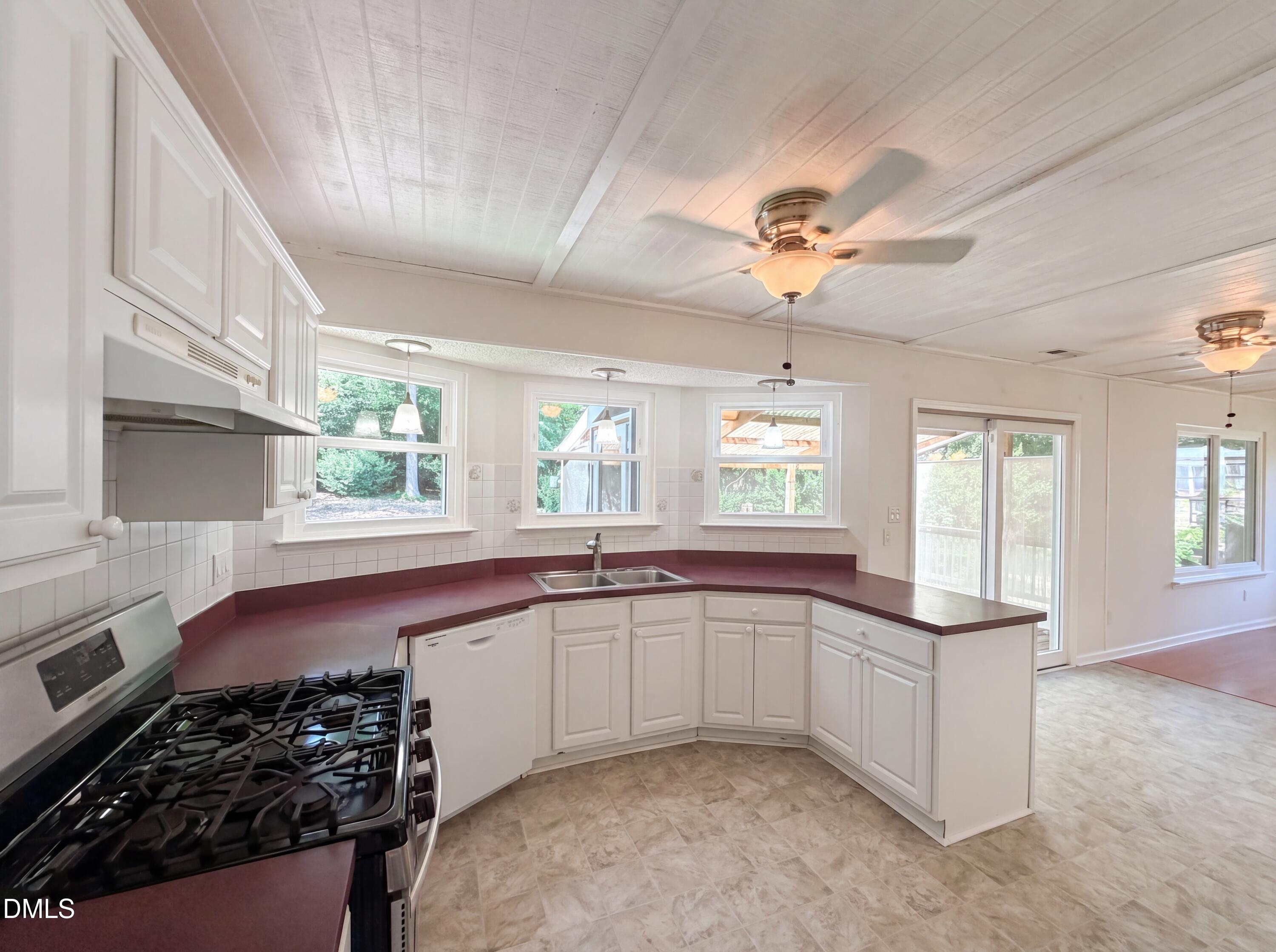 5401 Bentgrass Drive