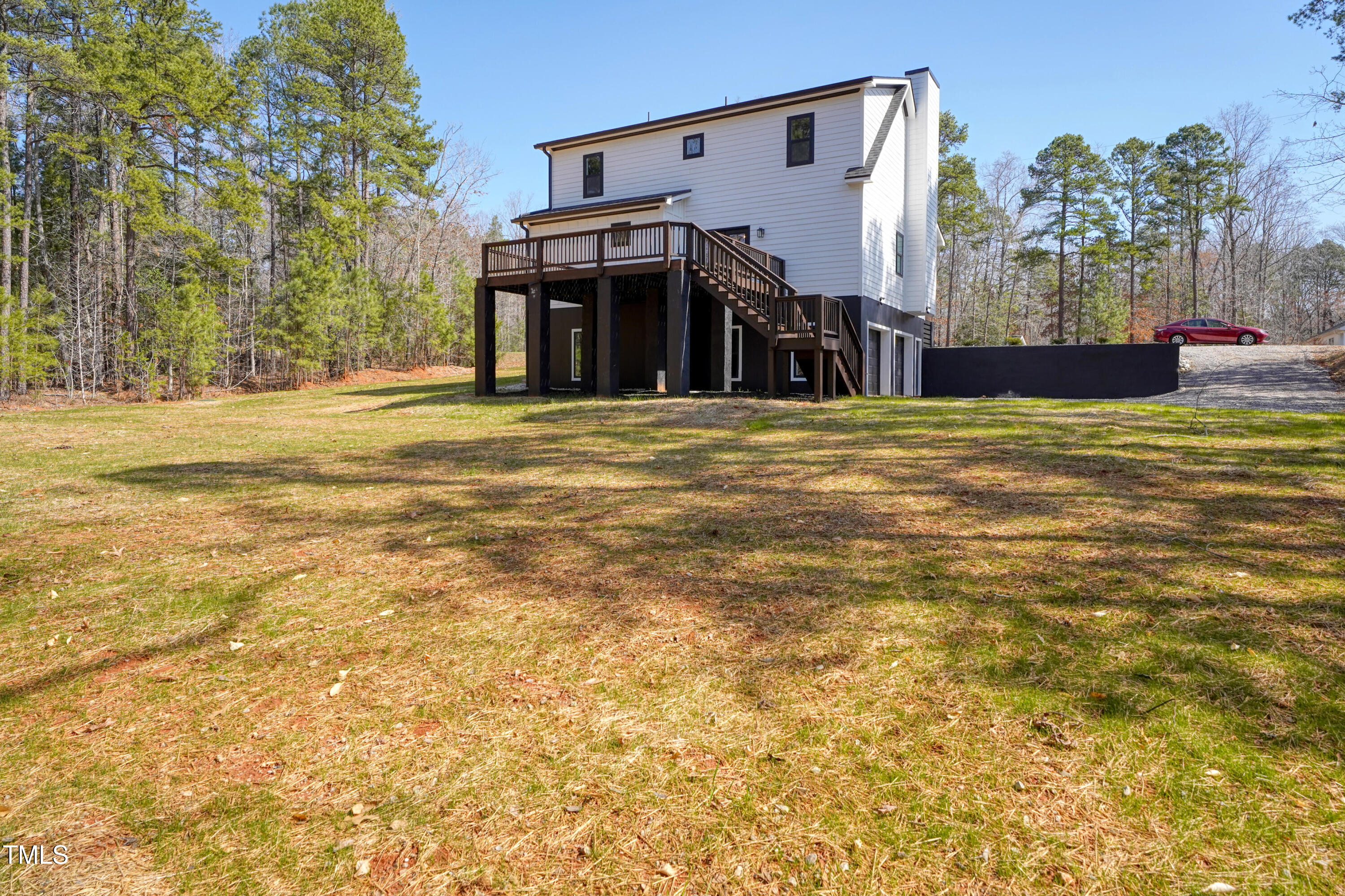 692 Port Drive