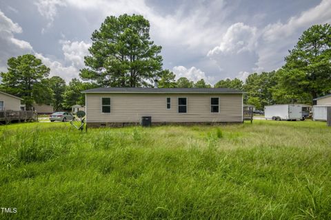 A home in Raeford