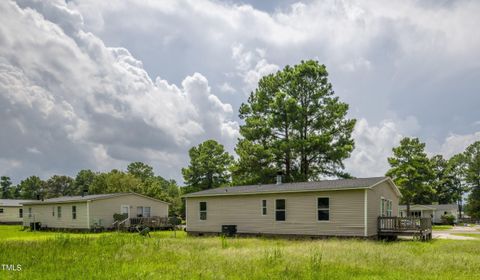 A home in Raeford