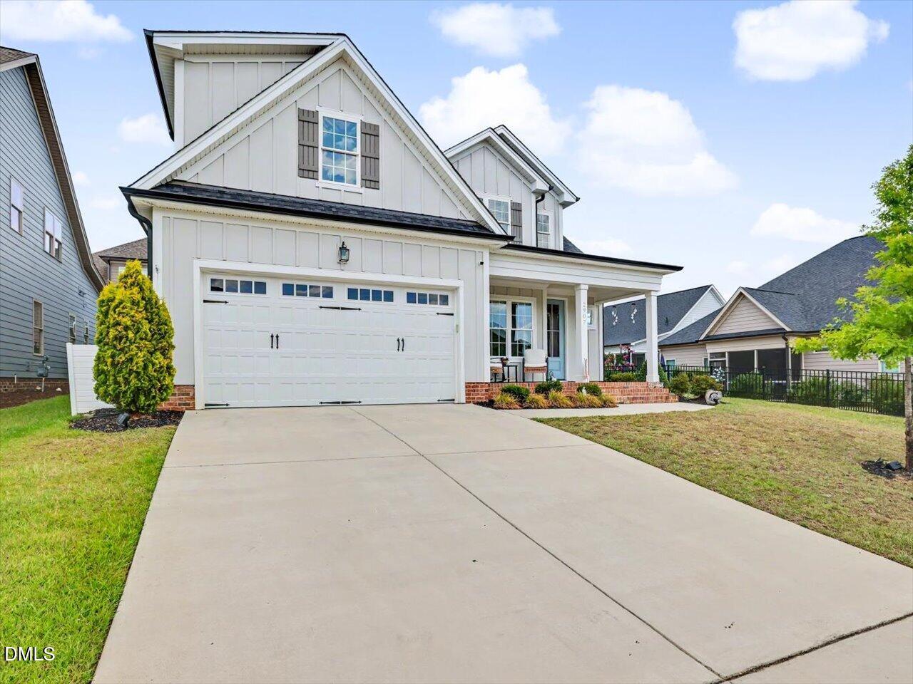 2907 Meadow Bluffs Way