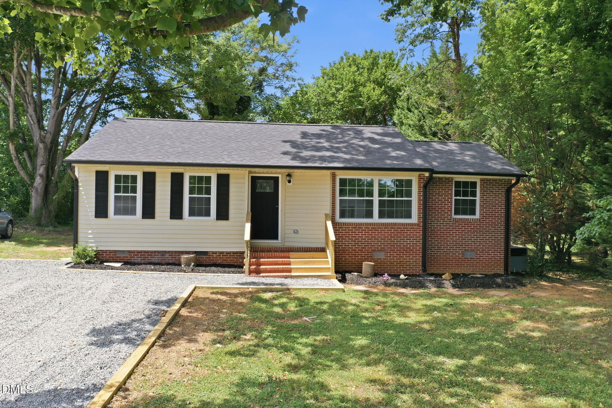 1913 Hilldale Drive