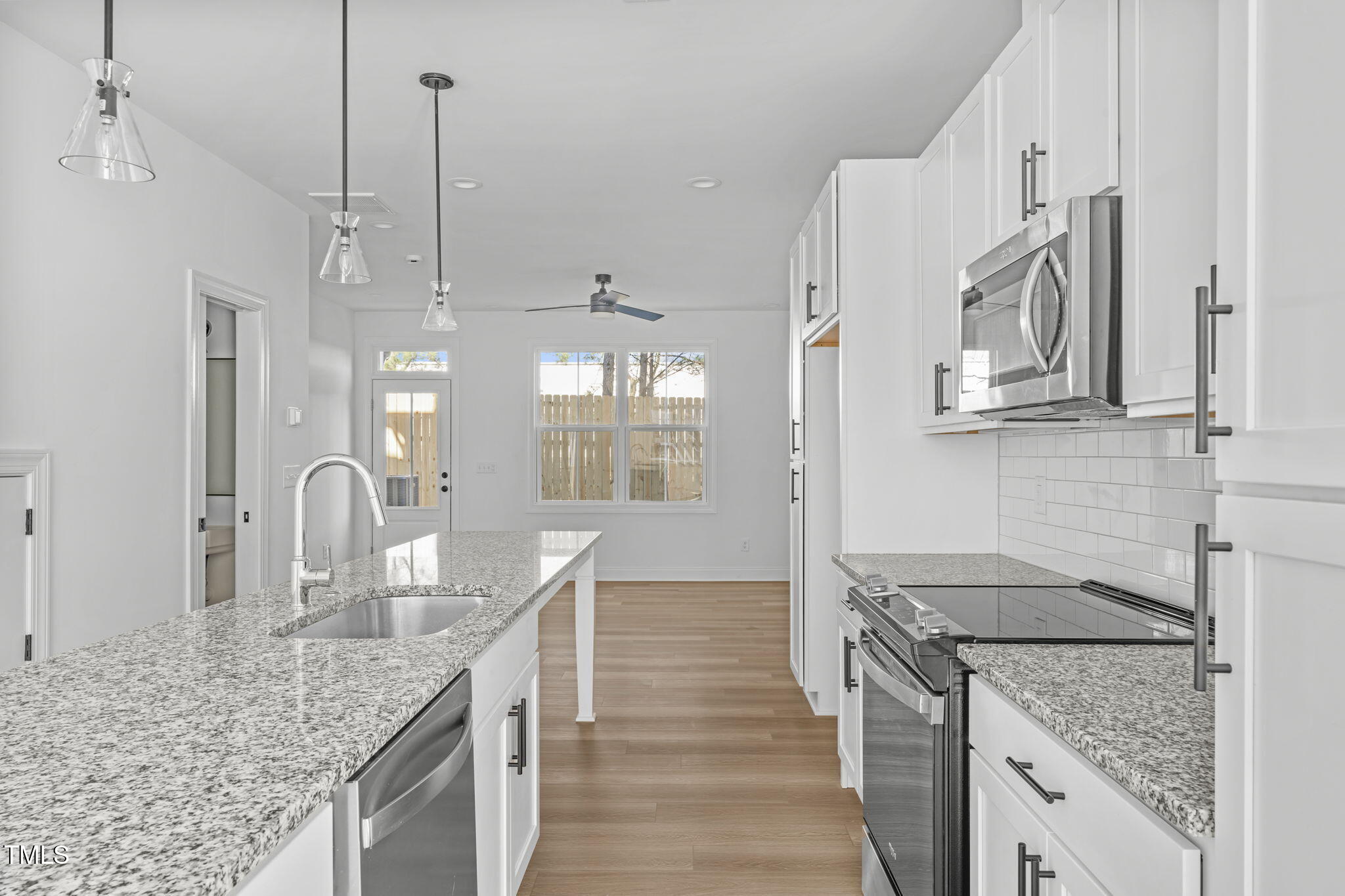 4820 Gossamer Lane 101