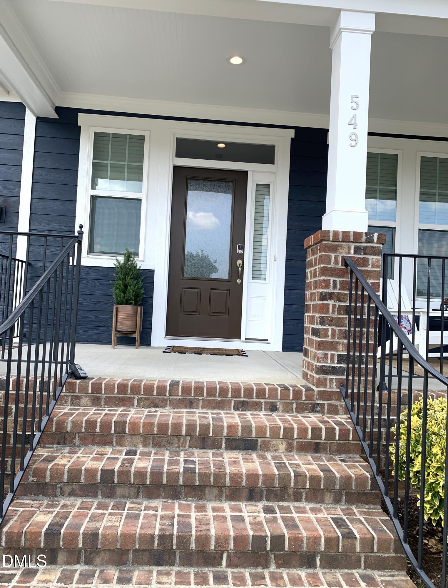 549 Kings Glen Way