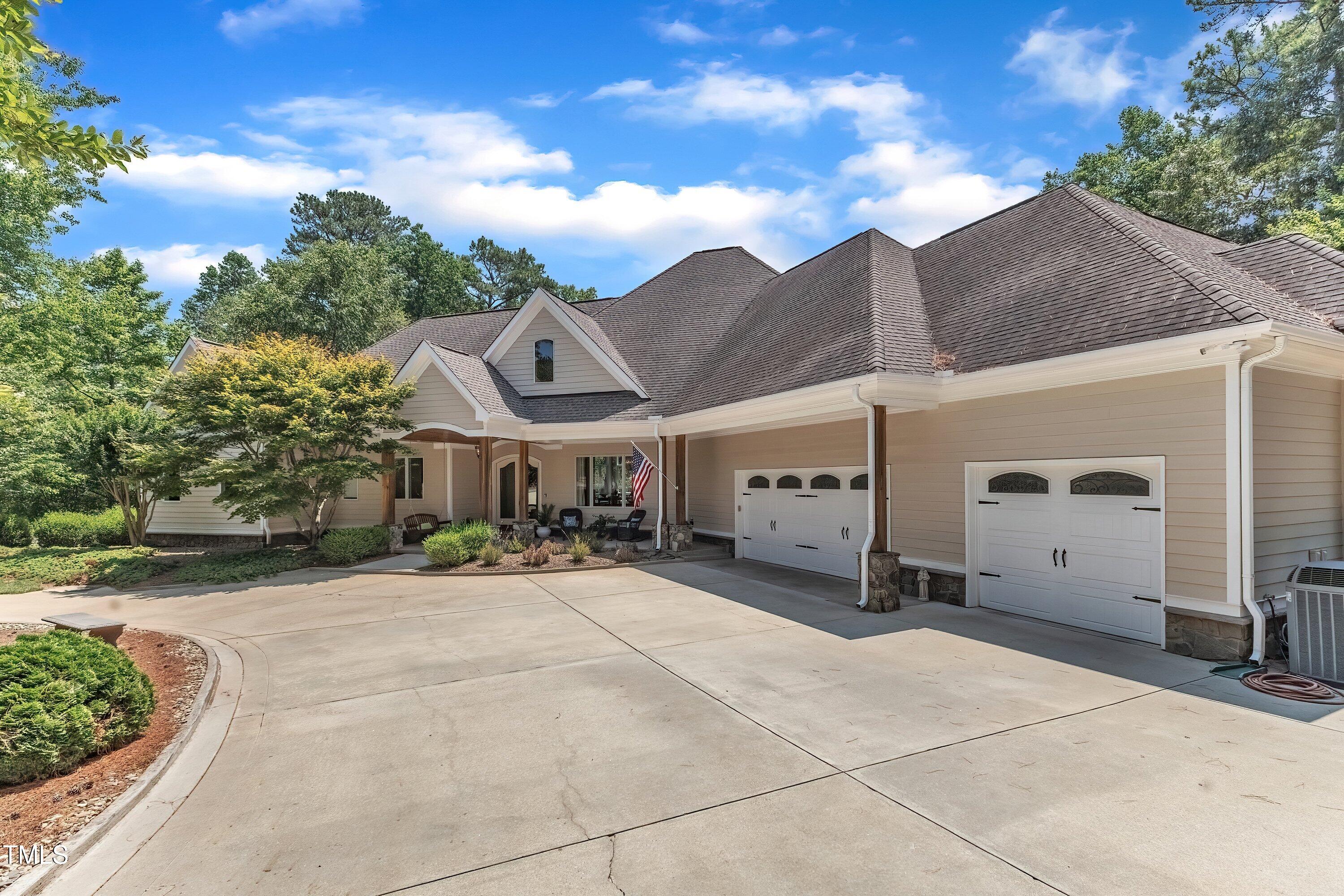 1004 Tobiano Lane
