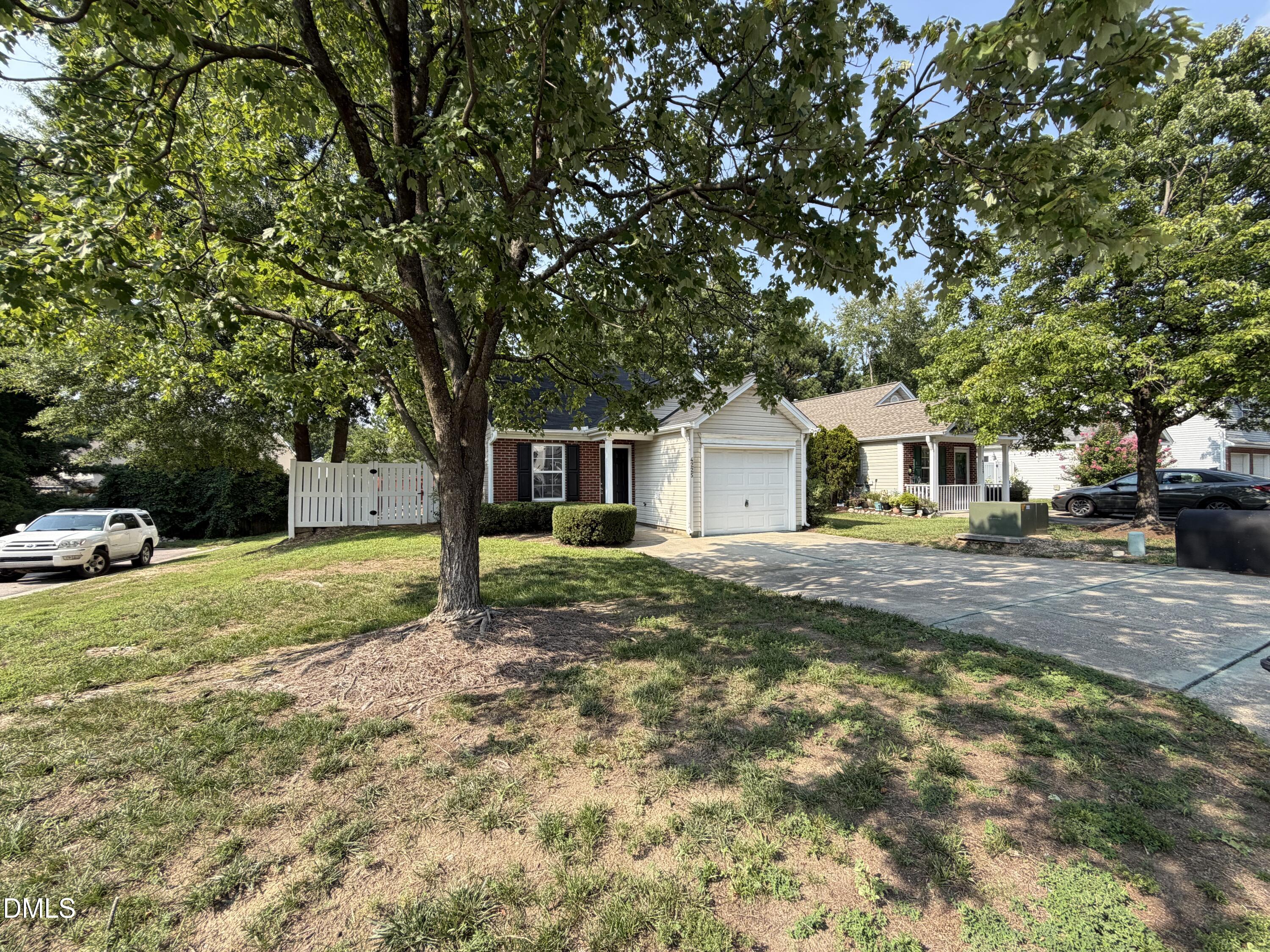 4225 Lake Woodard Drive