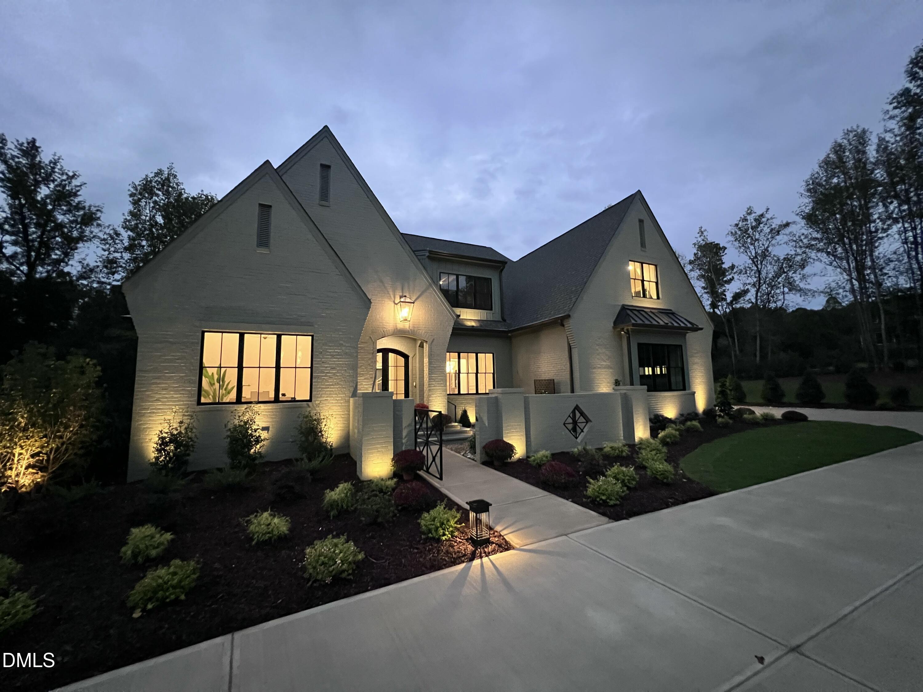 274 Westhampton Drive