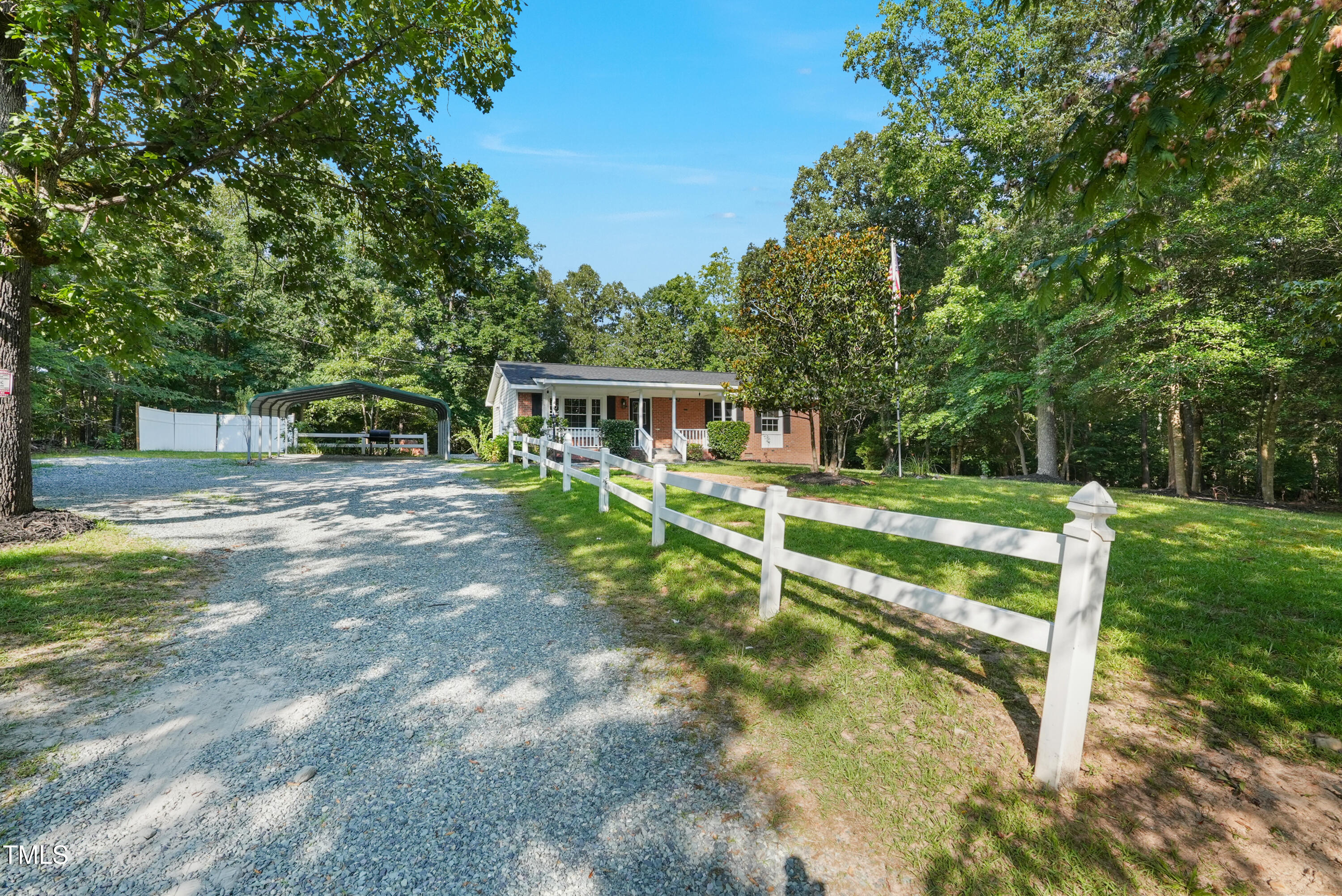 904 Lanier Farm Road