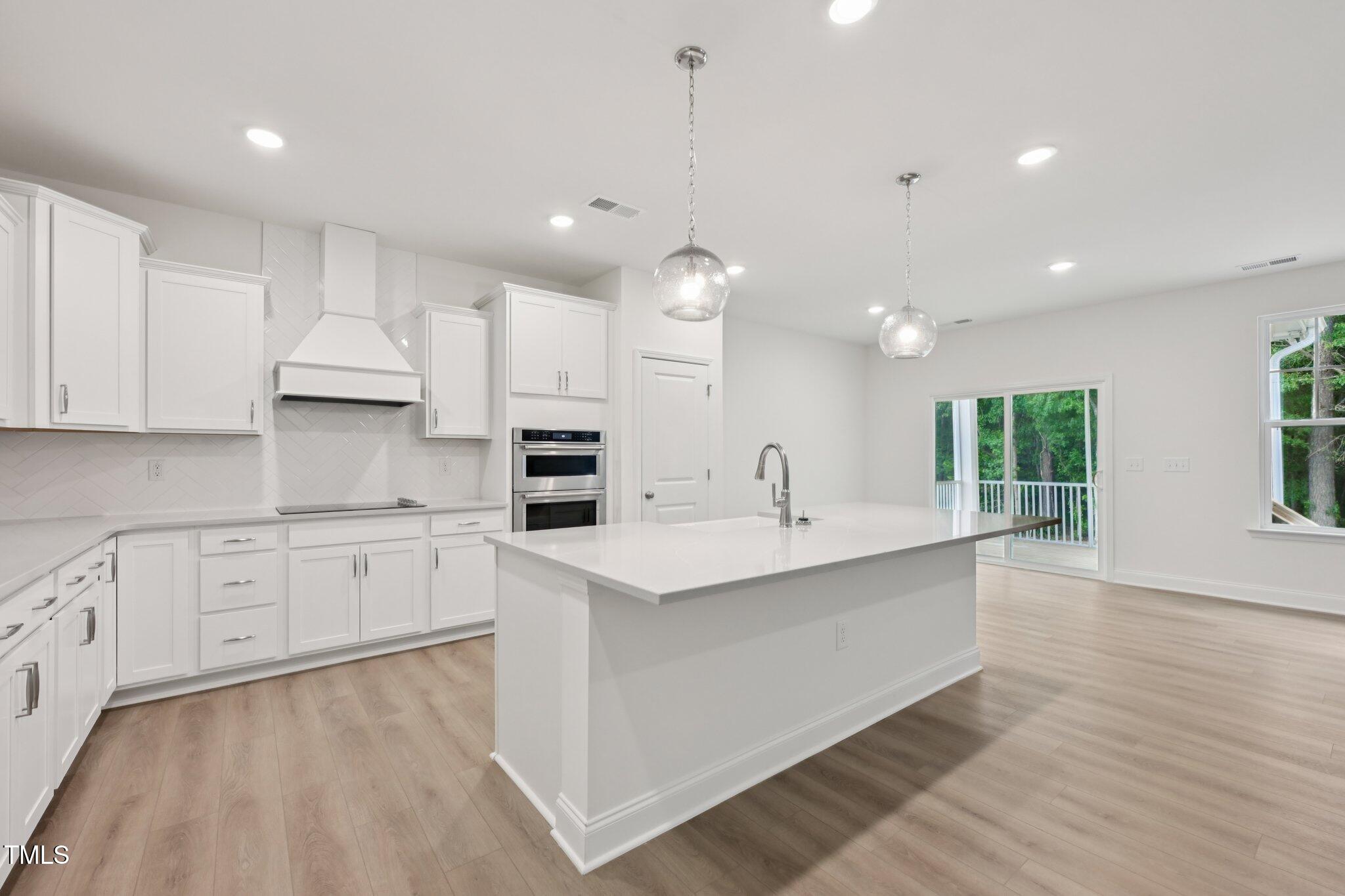 214 Alden Way