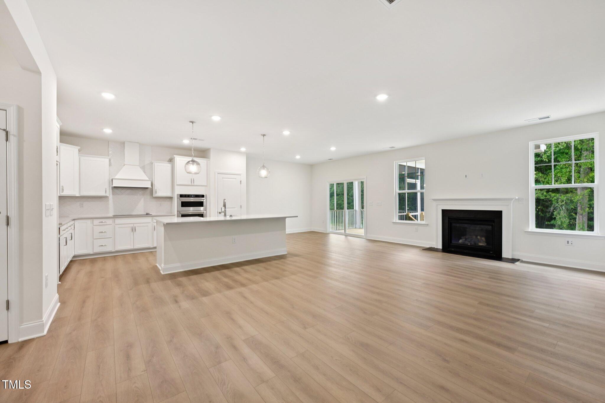 214 Alden Way