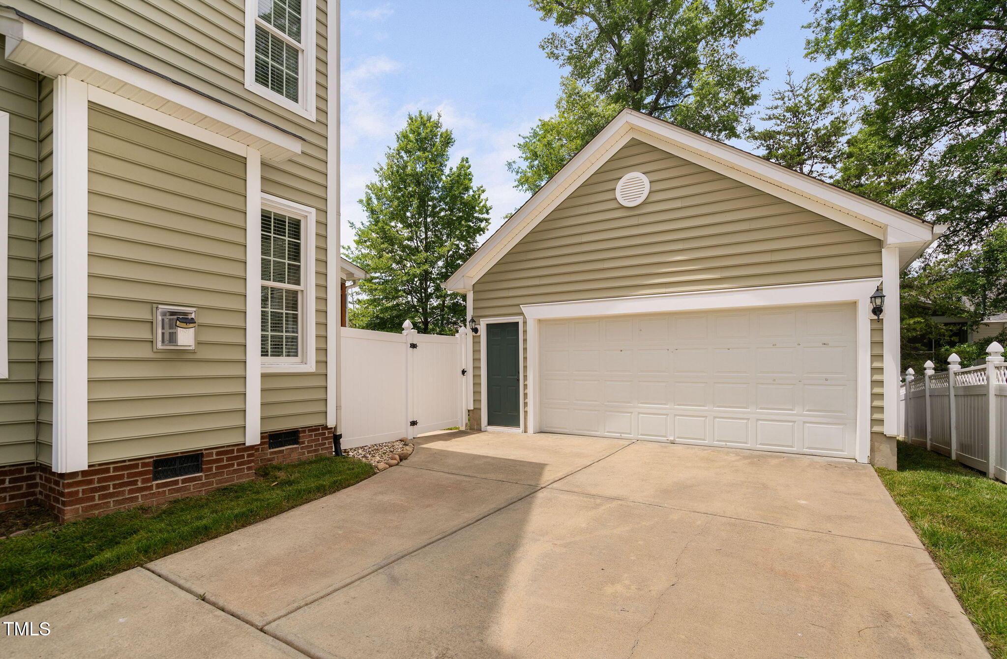 Morrisville, North Carolina 27560, United States, 4 Bedrooms Bedrooms, ,4 BathroomsBathrooms,Residential,Active,130434