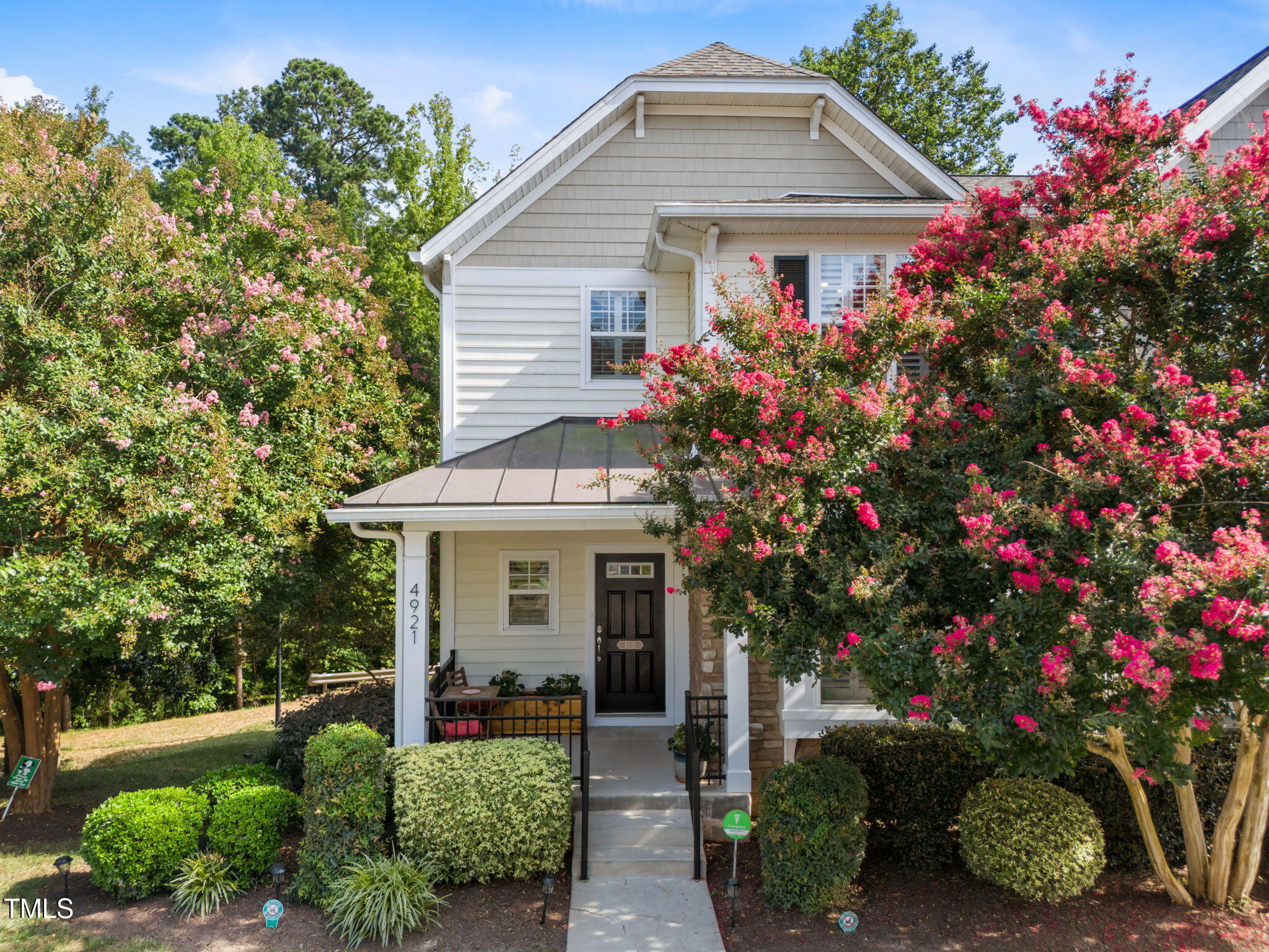 4921 Lady Of The Lake Drive