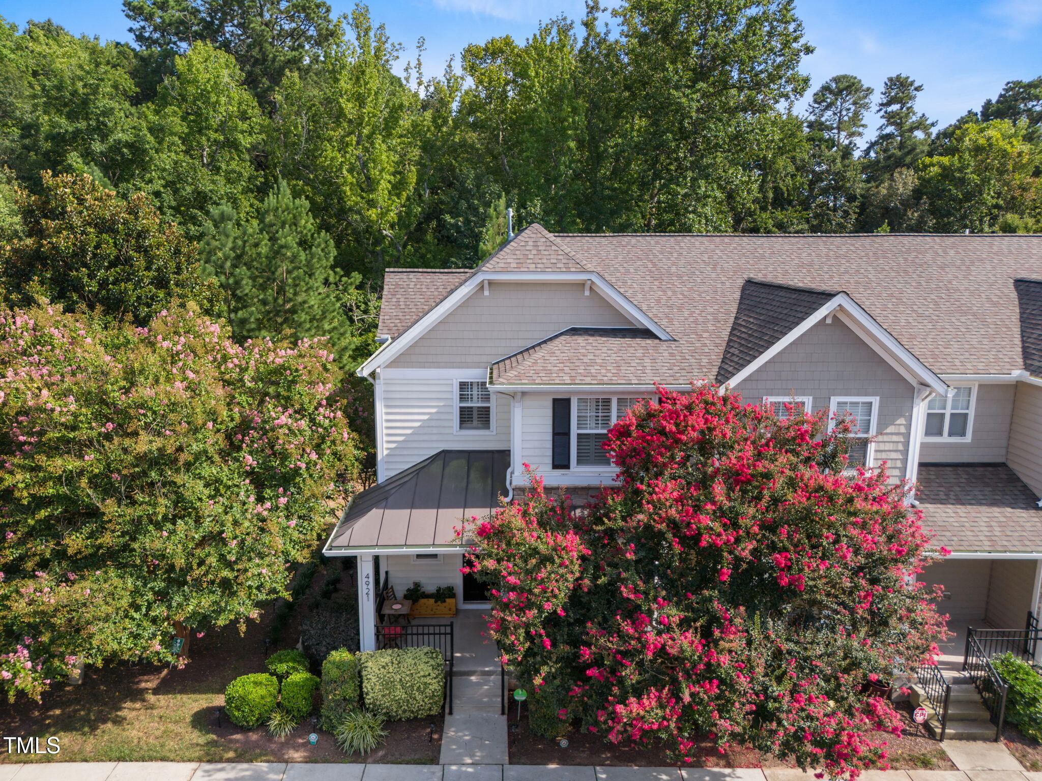 4921 Lady Of The Lake Drive