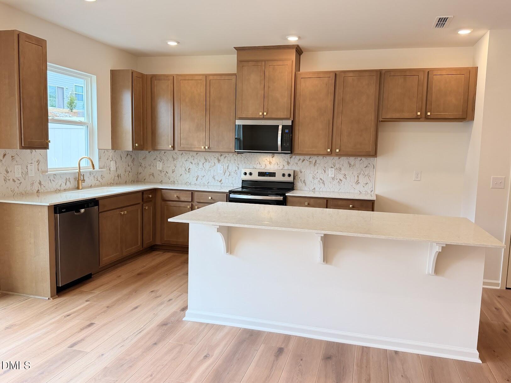 518 Sunset Lake Street