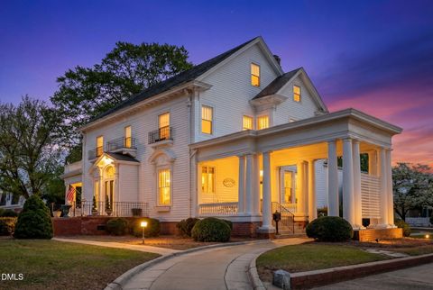 309 W Divine Street Dunn NC 28334