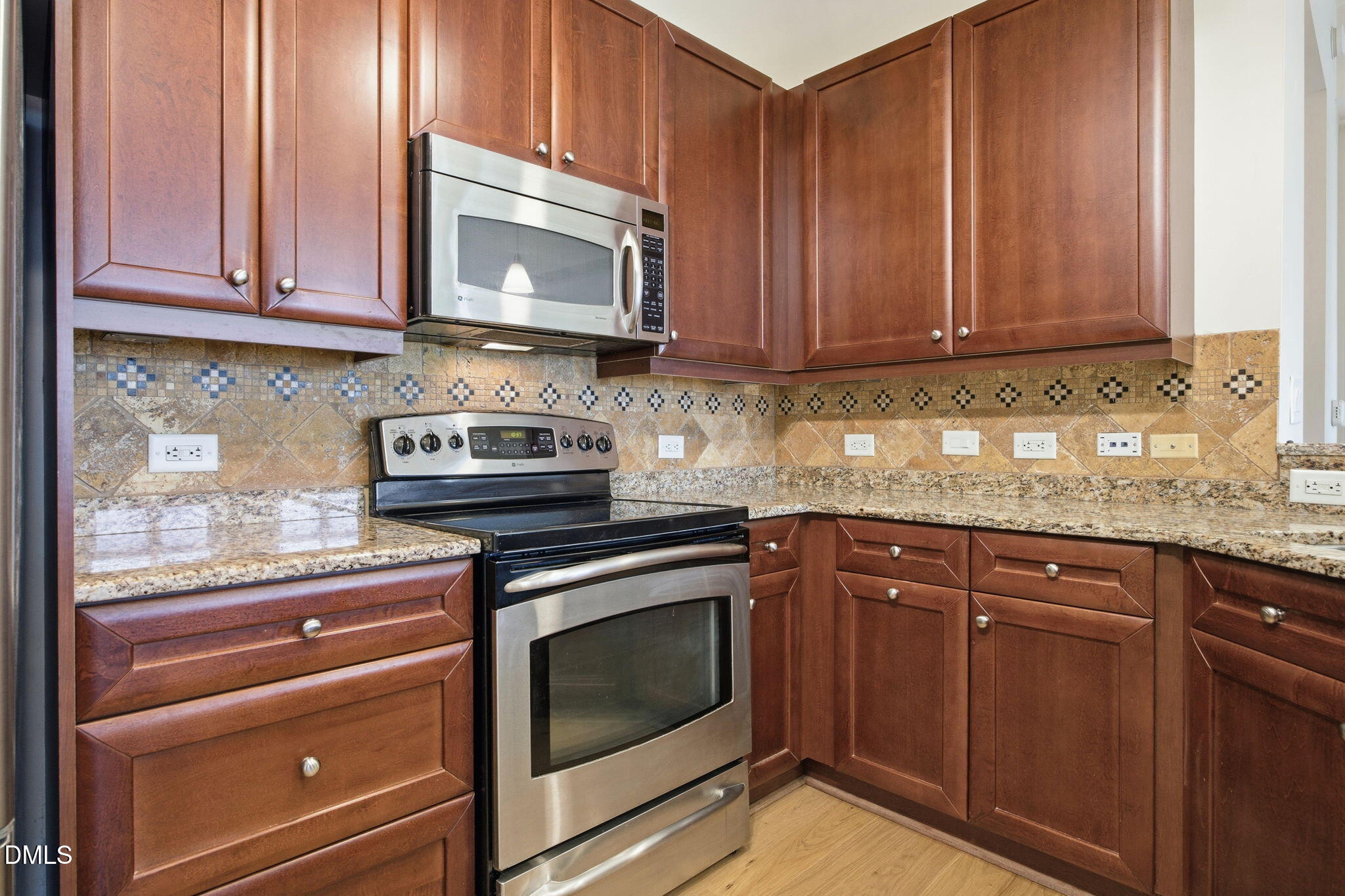 618 N Boylan Avenue 800