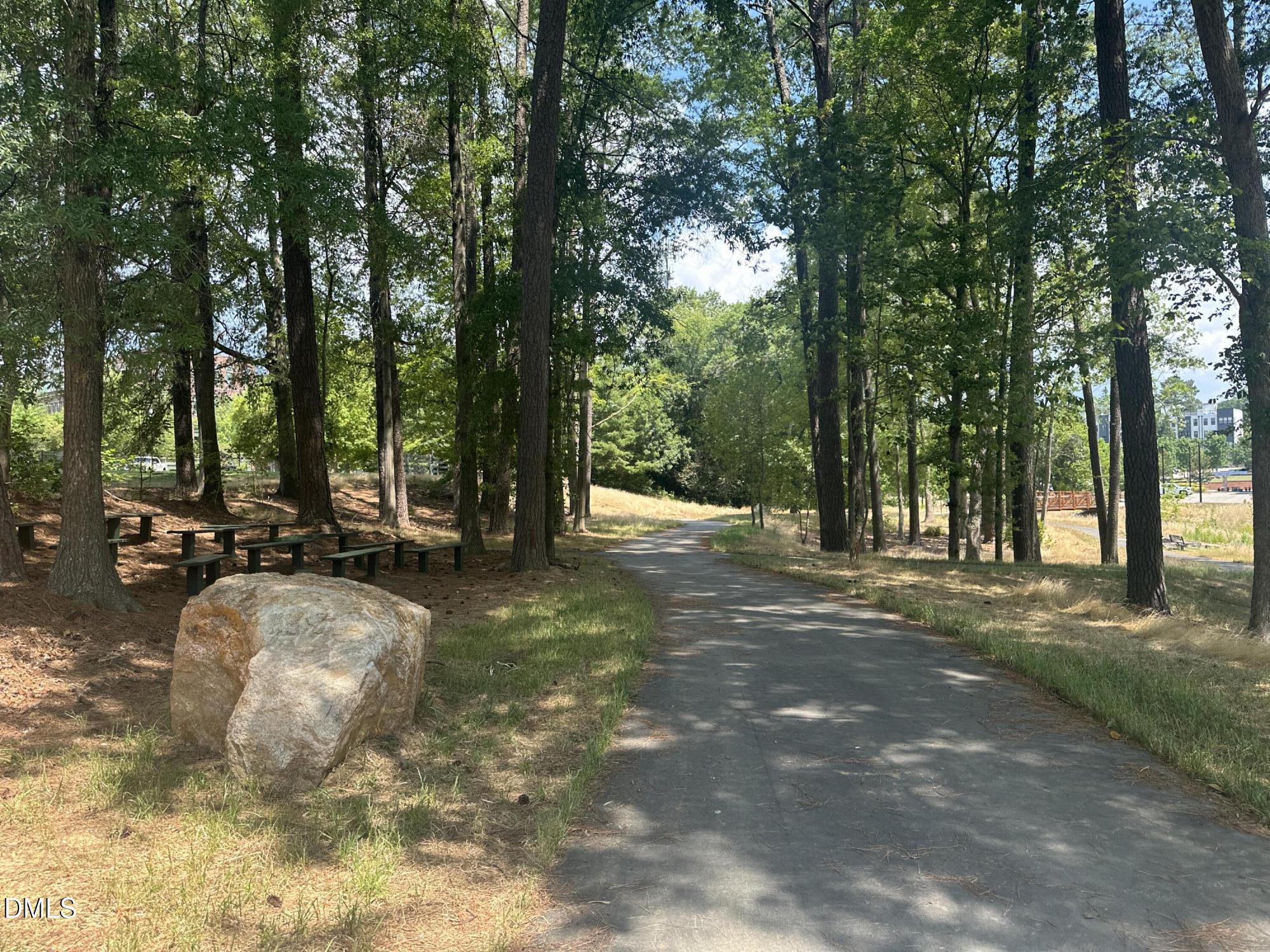 152 S Allen Road