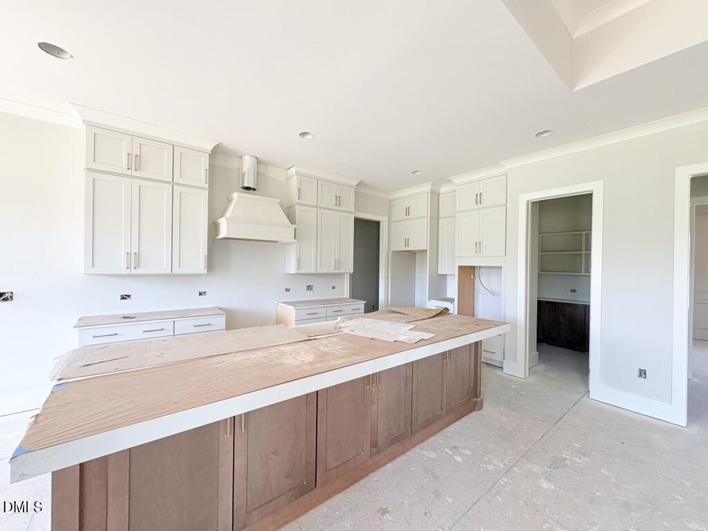 5848 Carriage Gate Drive