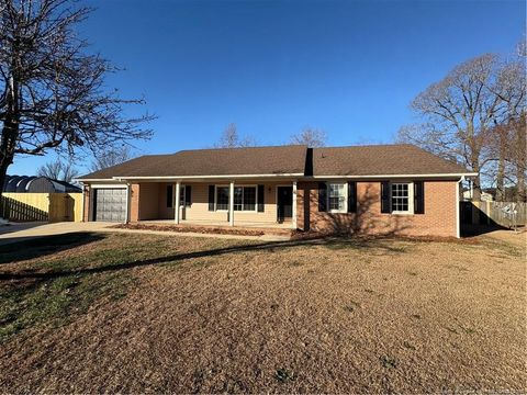 1604 Hazelhurst Drive Fayetteville NC 28314