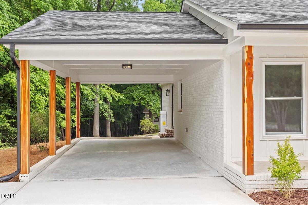 6033 N Hills Drive