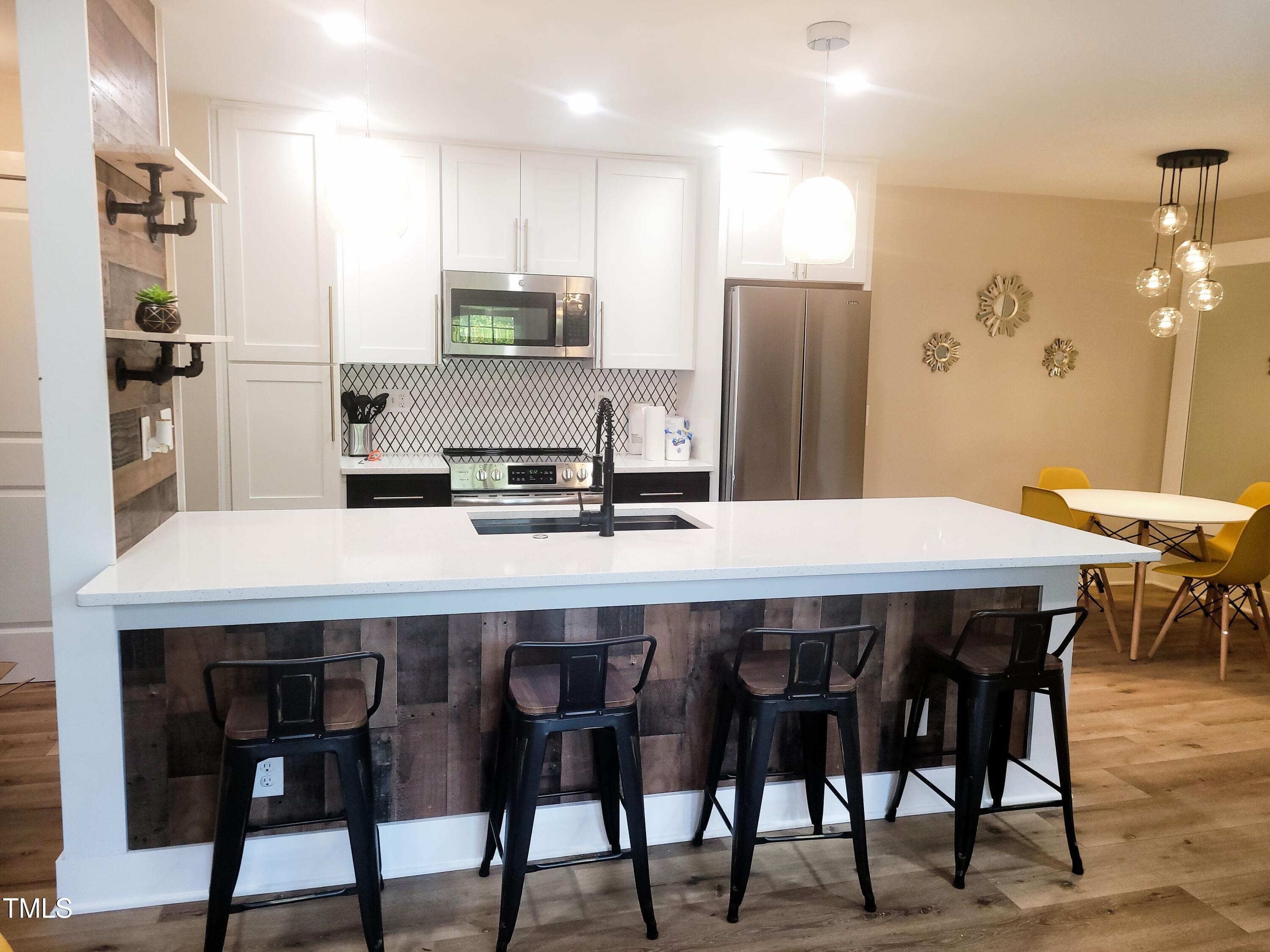 501 Jones Ferry Road Unit 10