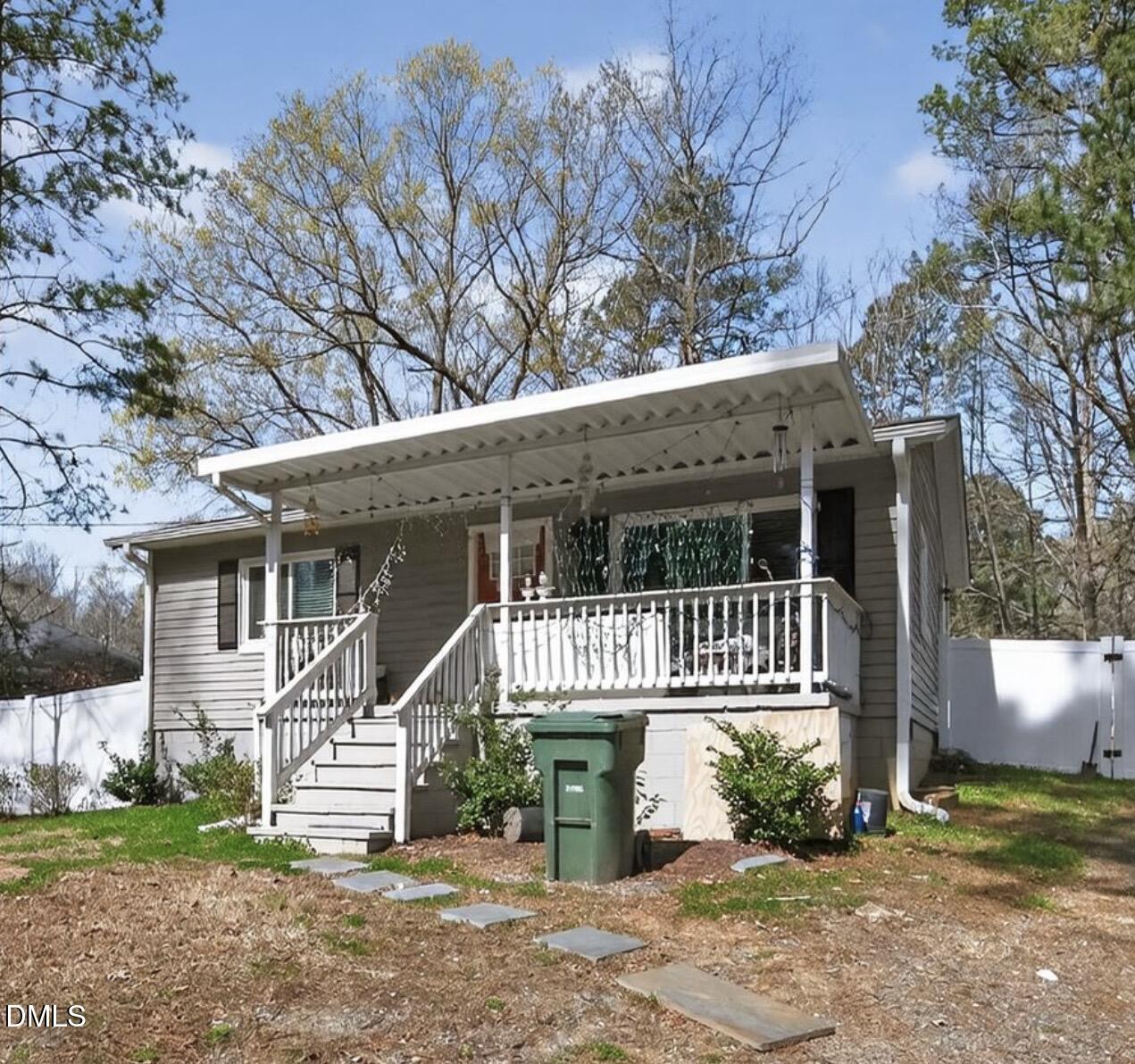 1403 E Club Boulevard