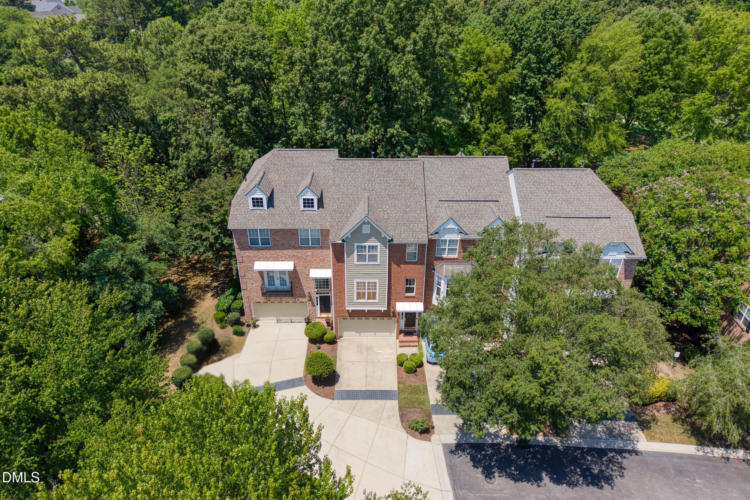 2903 Imperial Oaks Drive