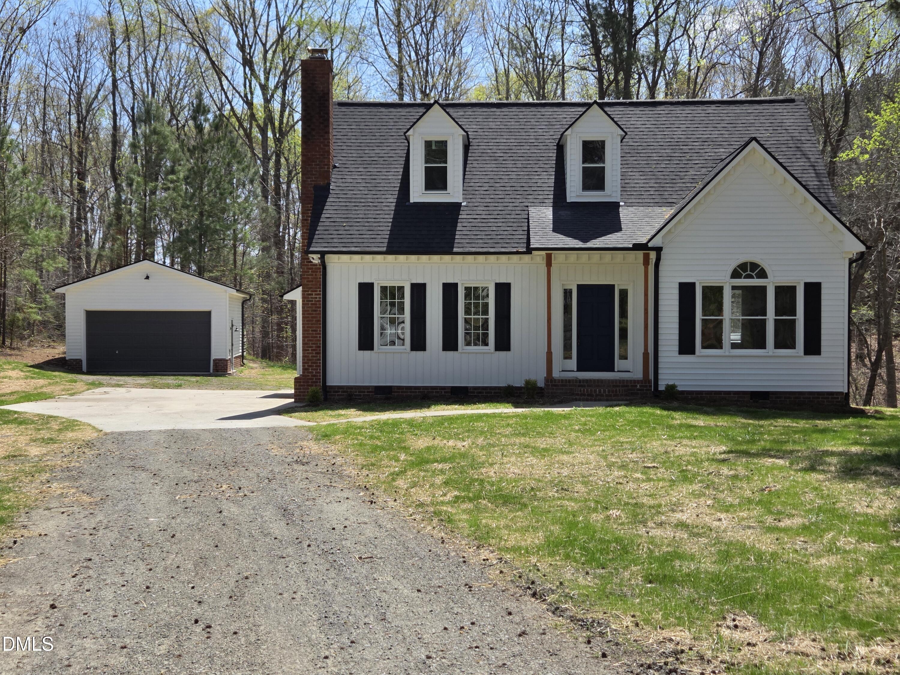 3573 Riverview Circle