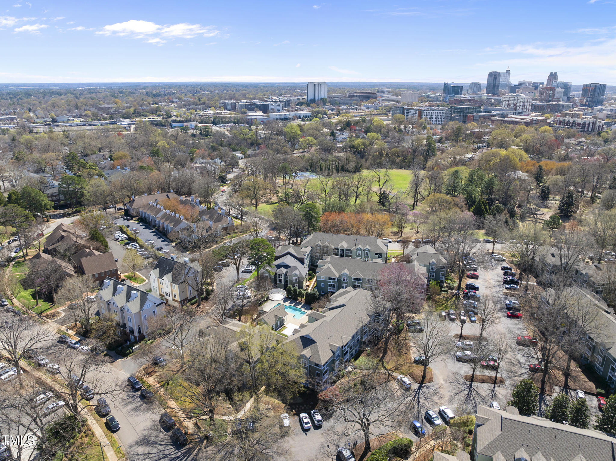 1121 Parkridge Lane 207