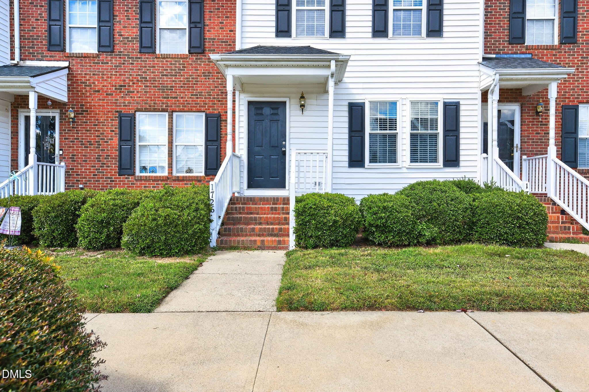 1726 Stroll Circle