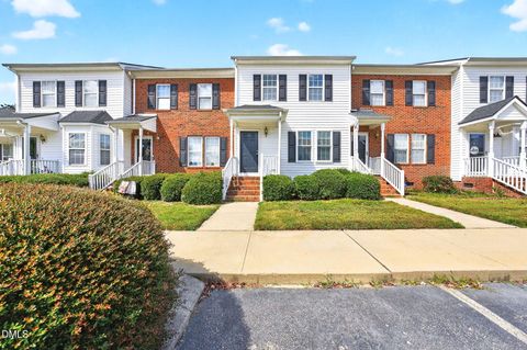 1726 Stroll Circle Fuquay Varina NC 27526