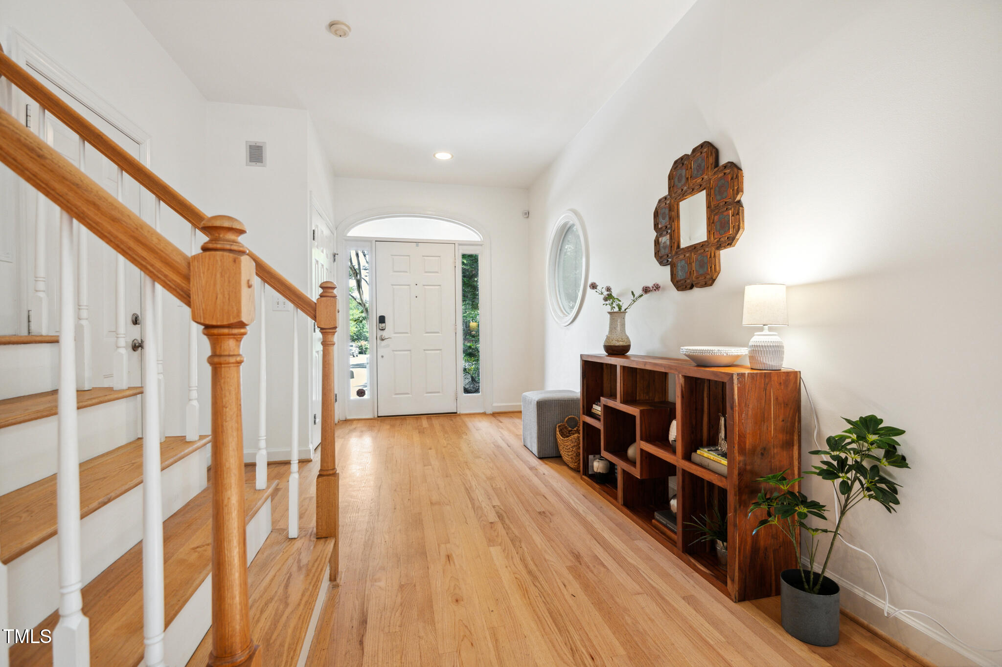 219 W Columbia Place