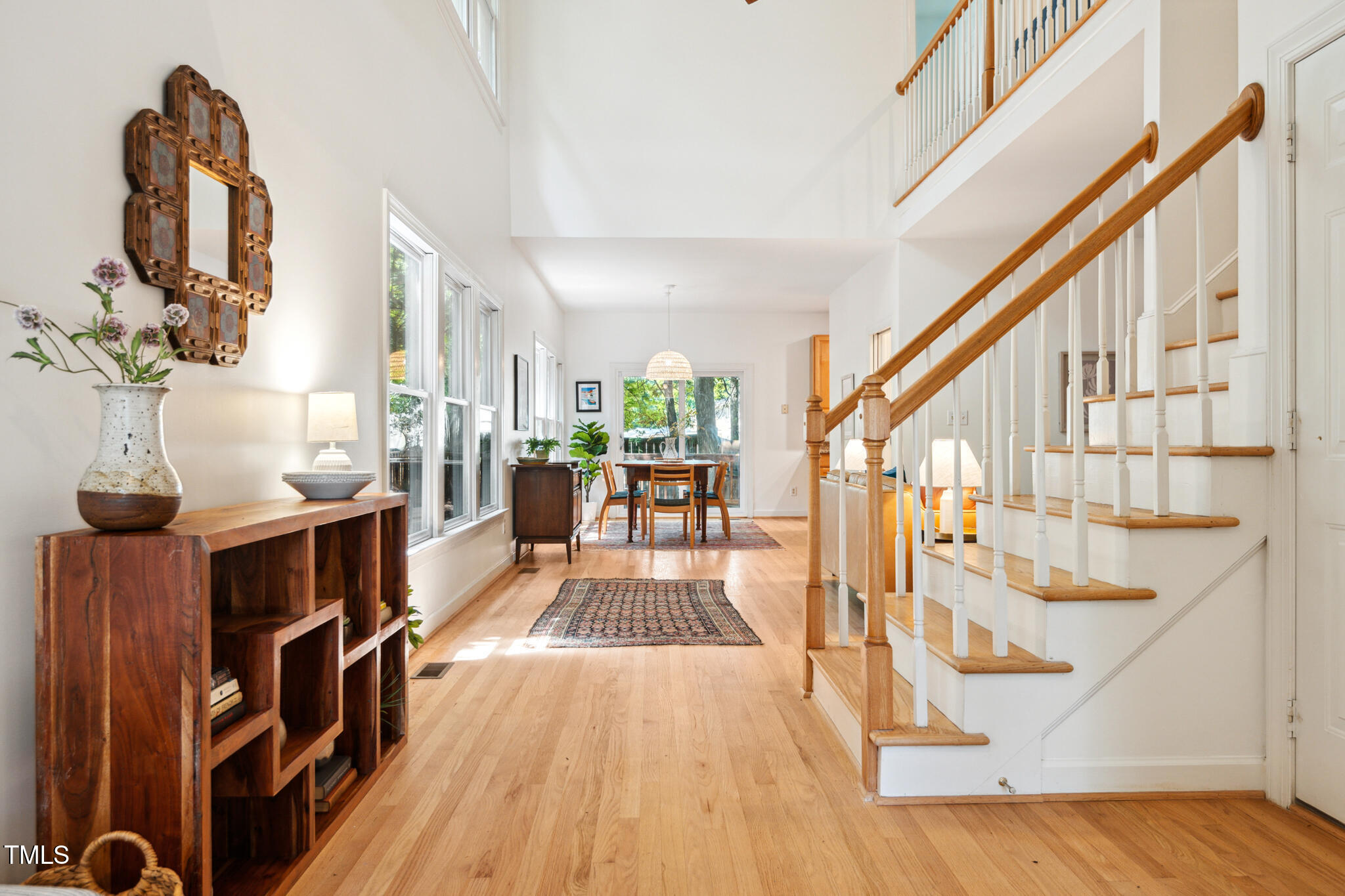 219 W Columbia Place