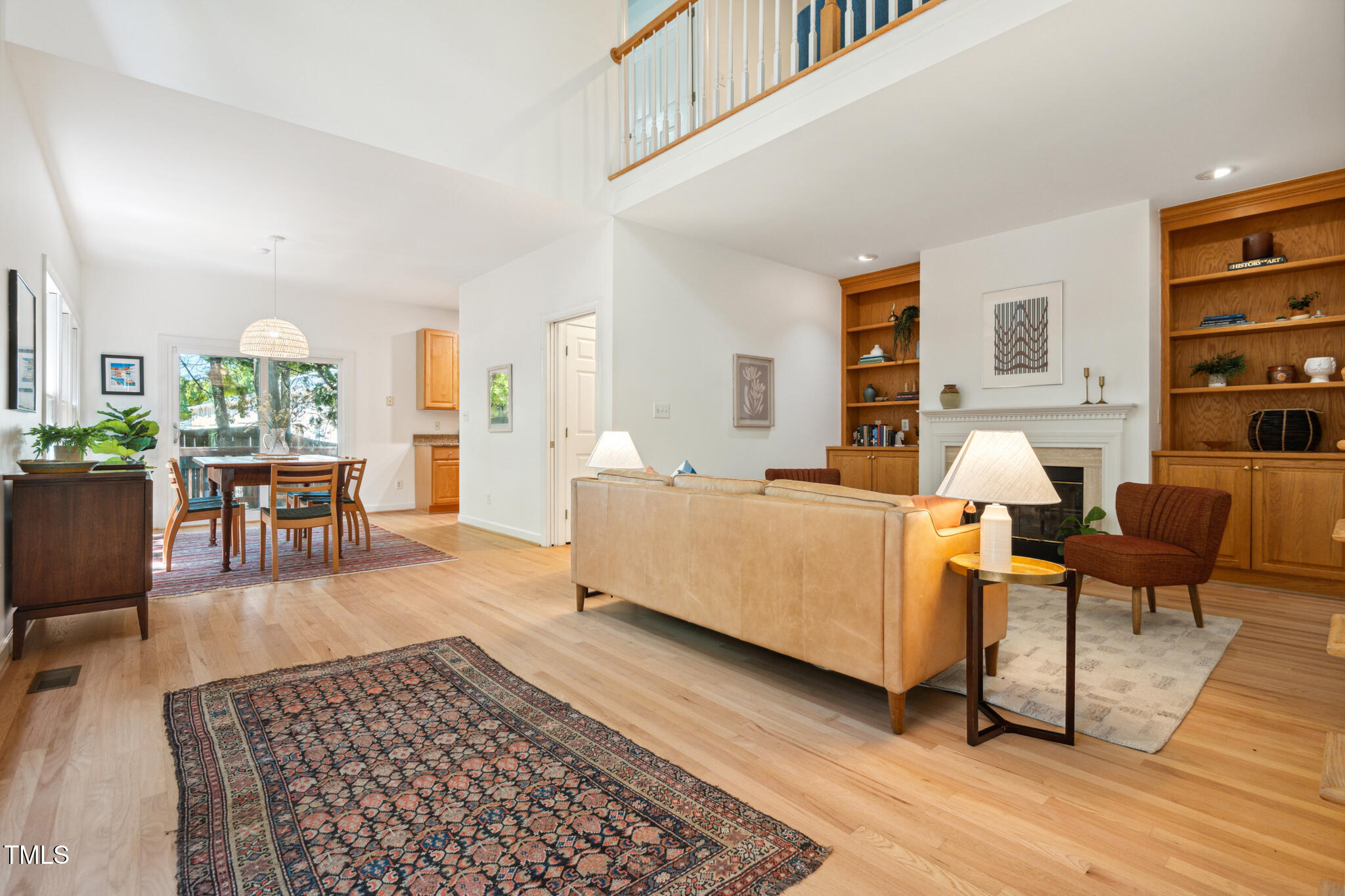 219 W Columbia Place