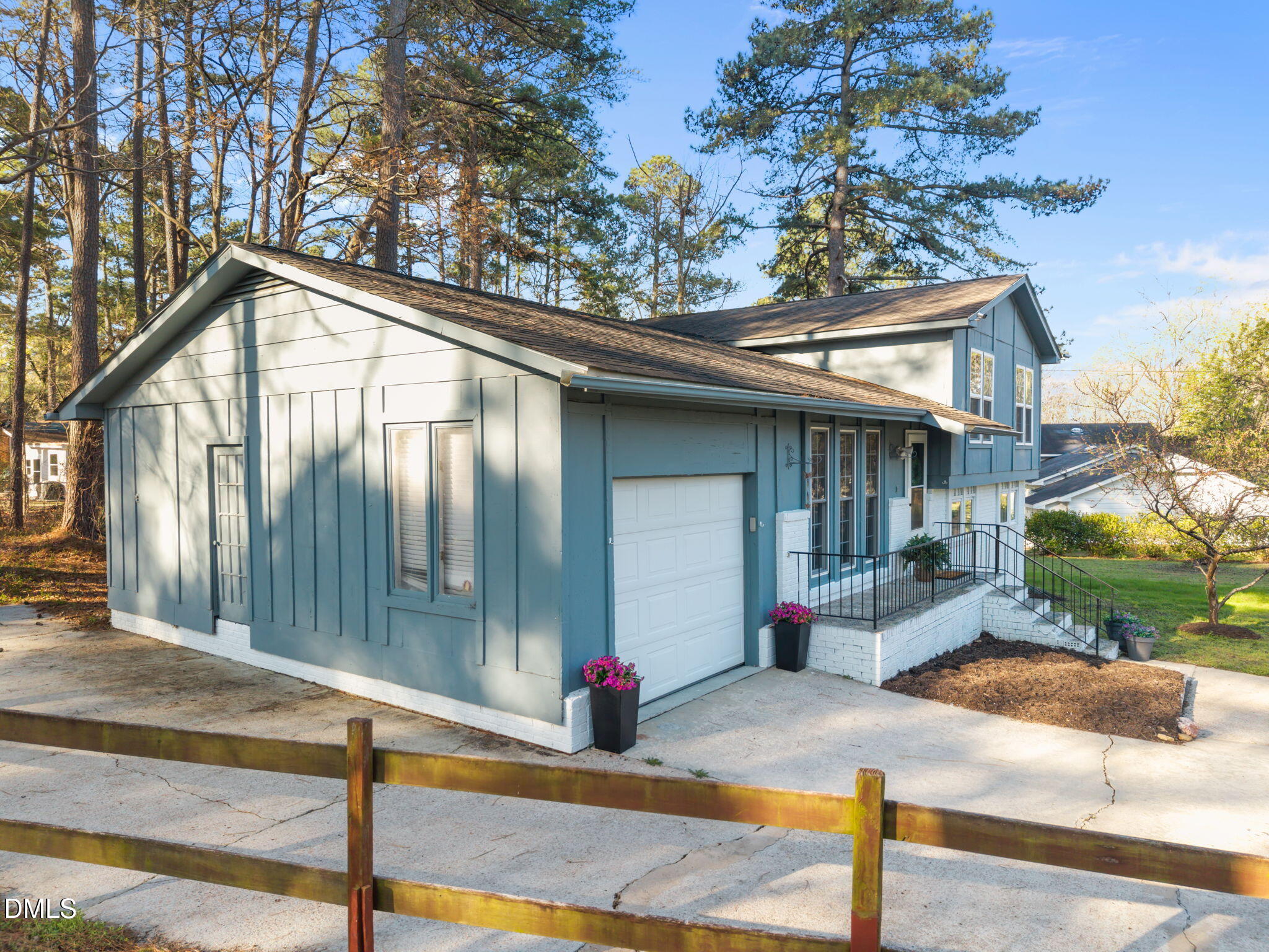 5504 Pear Orchard Circle