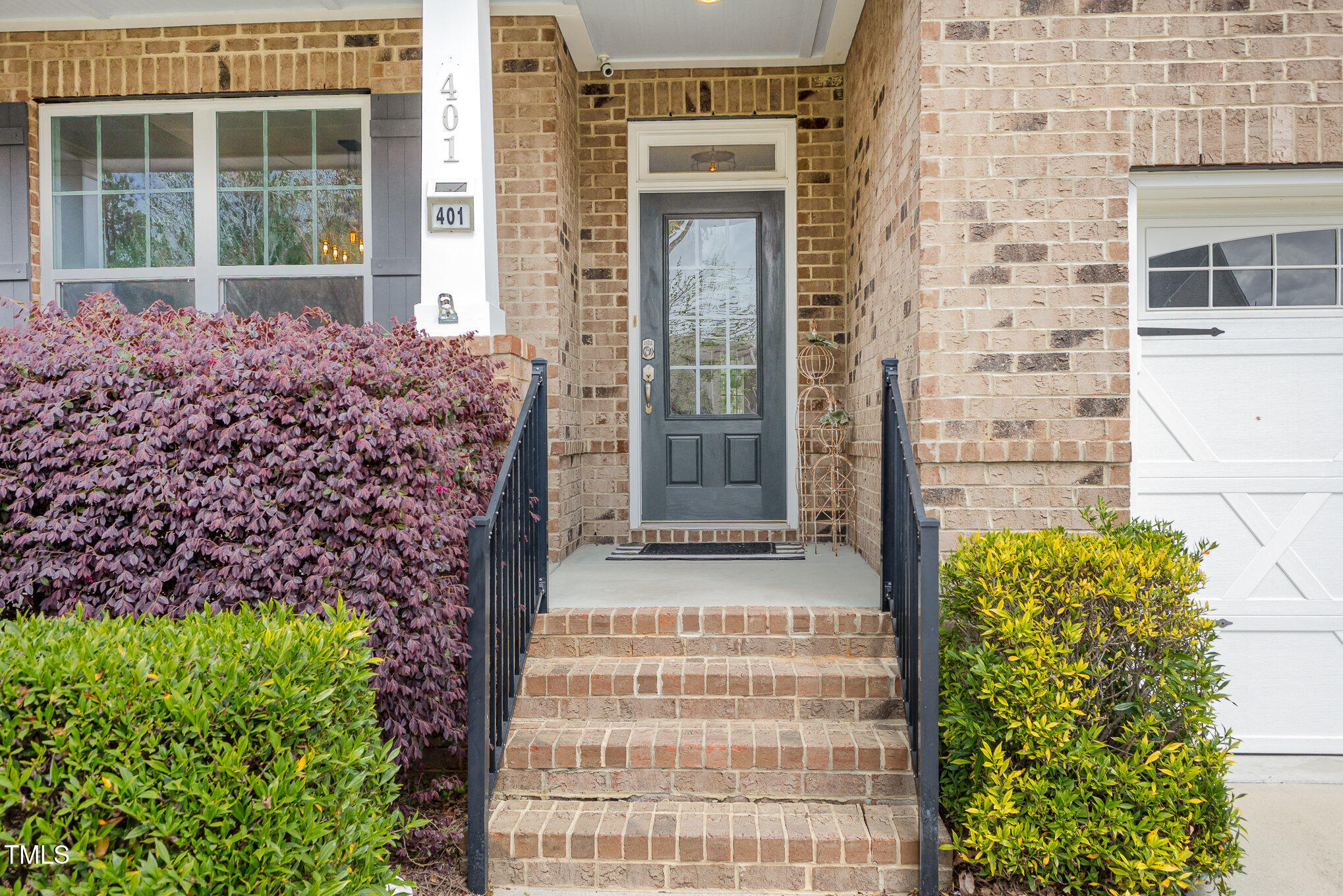 401 Molina Court
