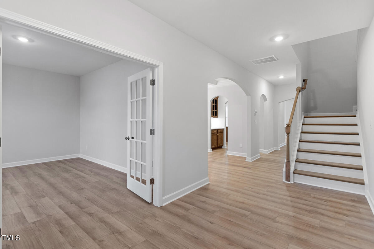 347 N. Maple Walk Drive 211