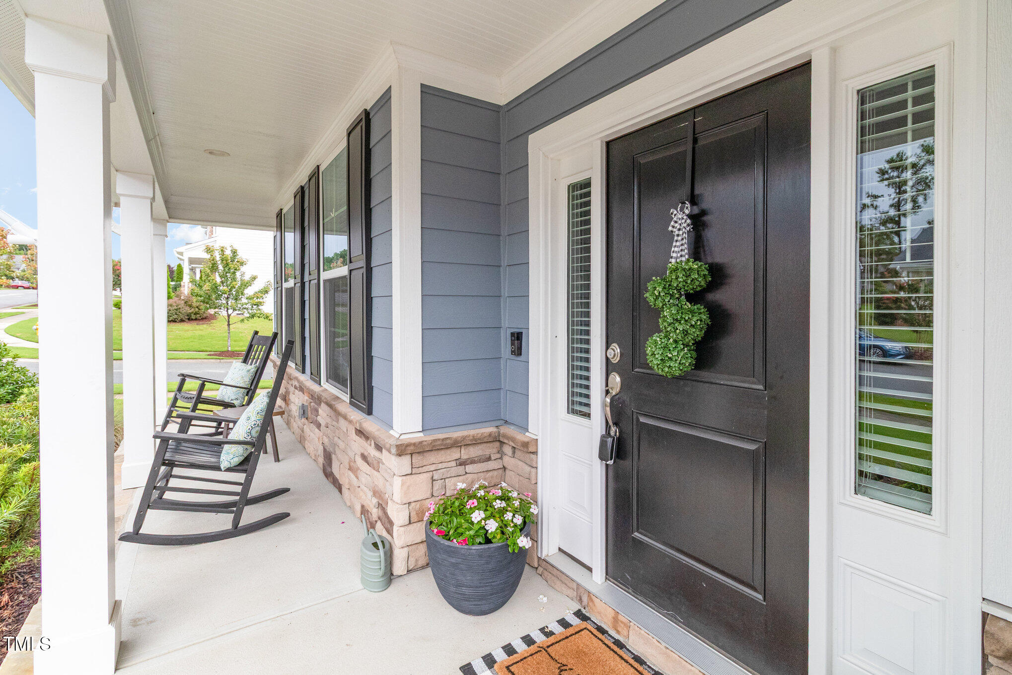 332 Kings Glen Way
