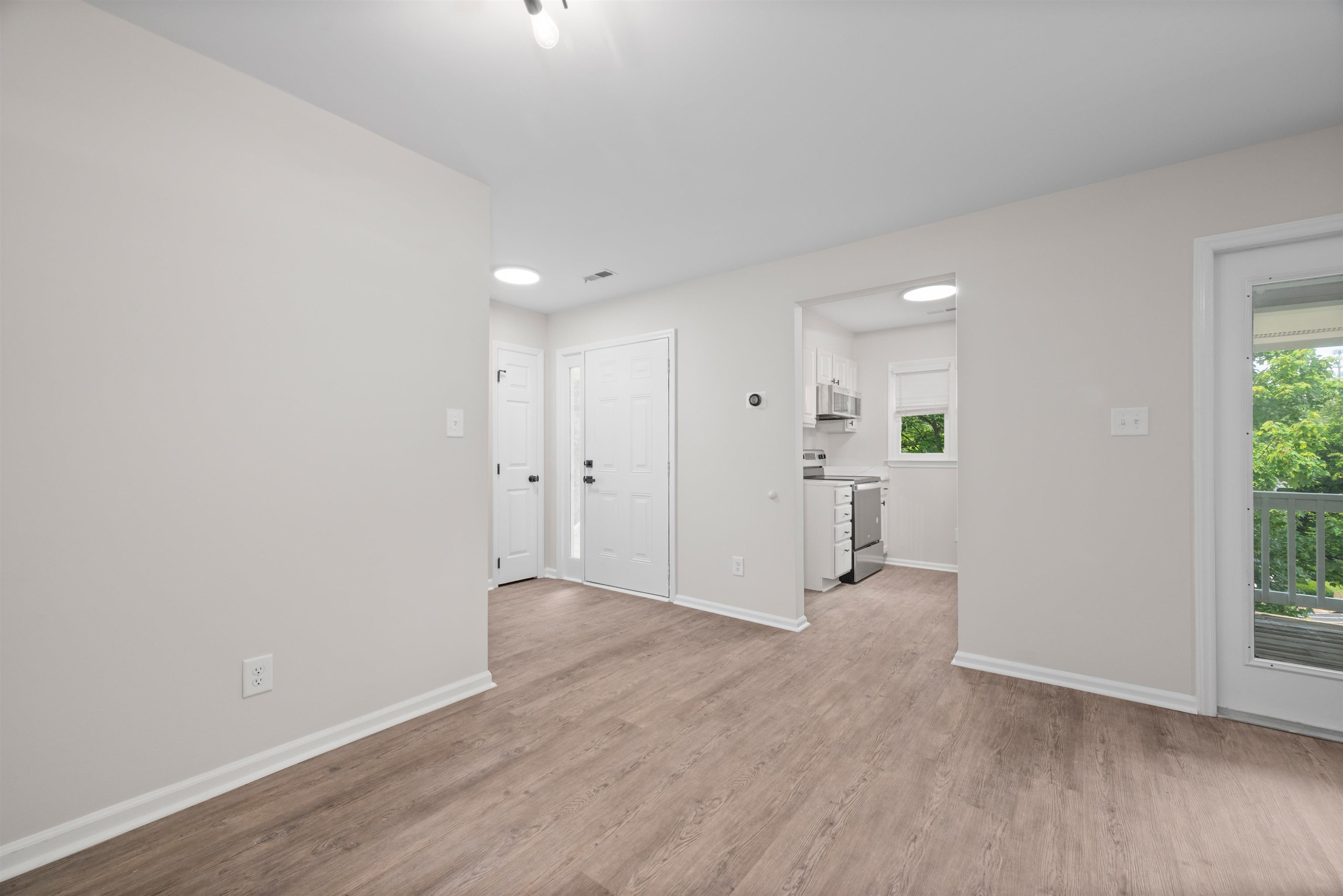 Photo 8 of 23 of 2841 Edridge Court 201 condo