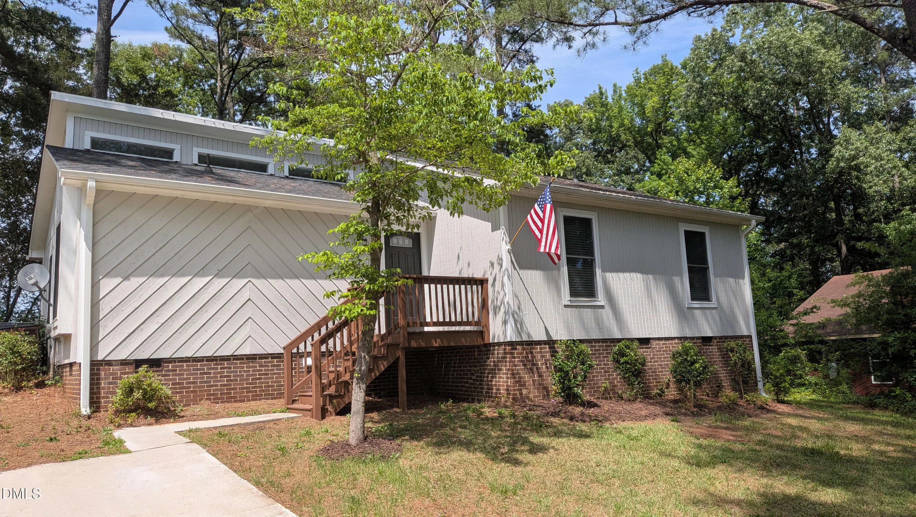1204 Cedarhurst Drive