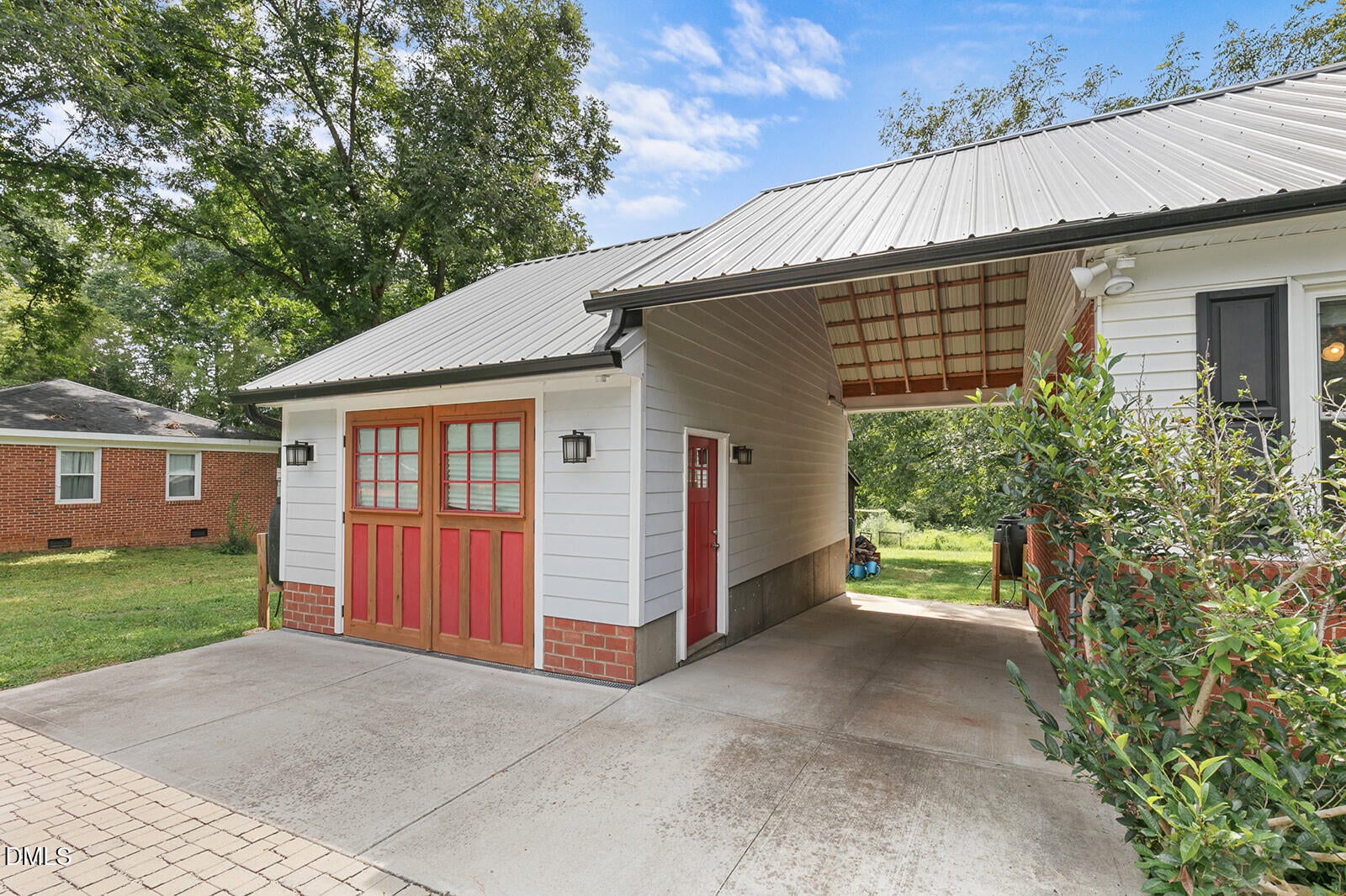 2113 Henslowe Drive