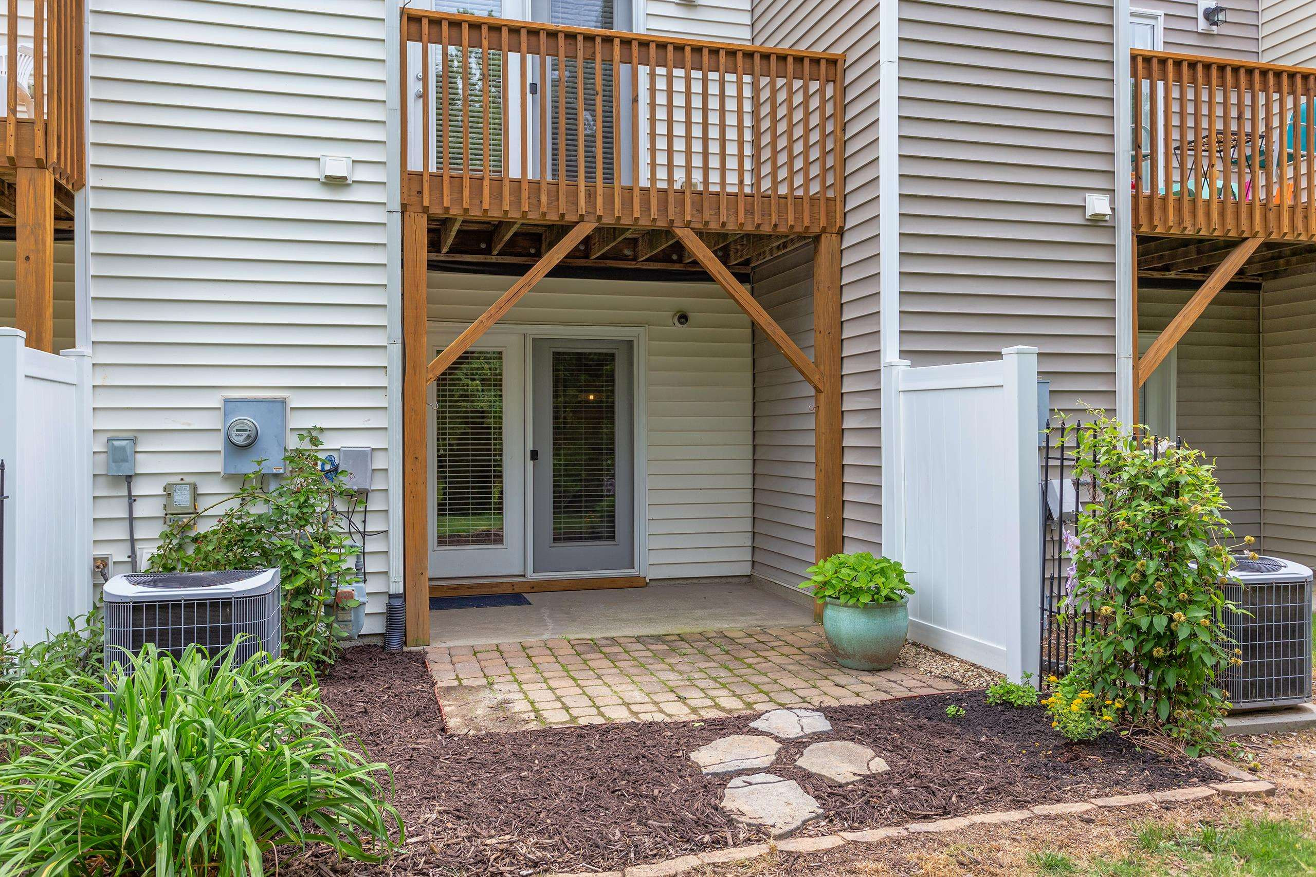 Photo 43 of 46 of 8013 Goldenrain Way townhome